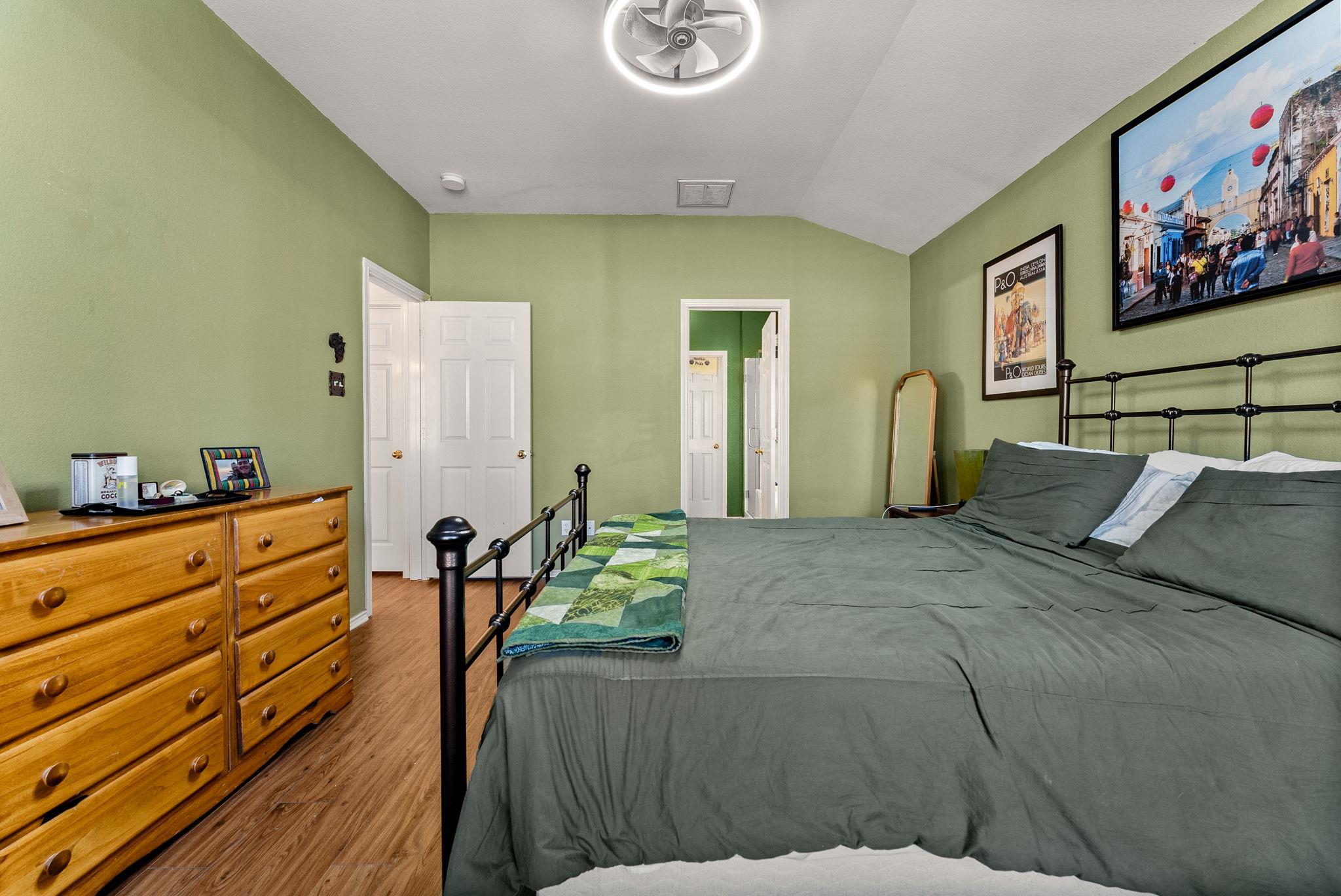 11407 Jim Thorpe Ln, Austin, TX 78748