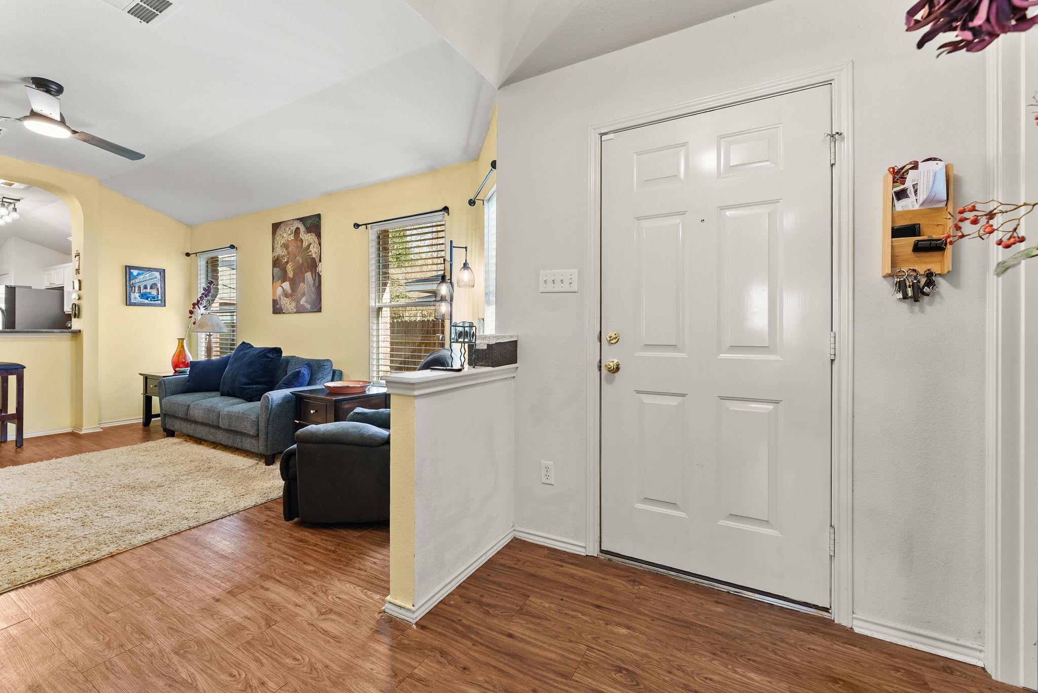 11407 Jim Thorpe Ln, Austin, TX 78748