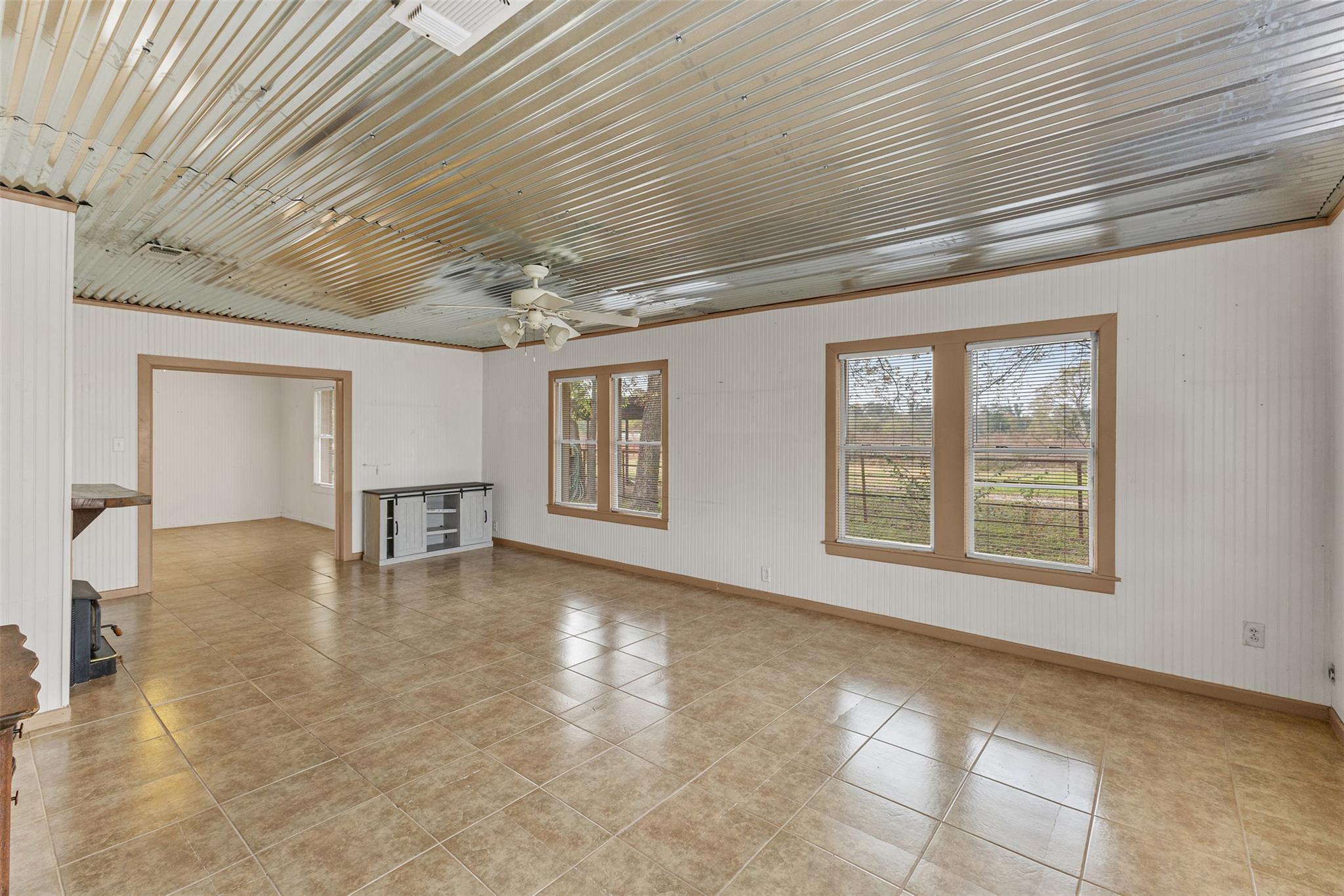 195 L County Road 852, Groesbeck, TX 75838