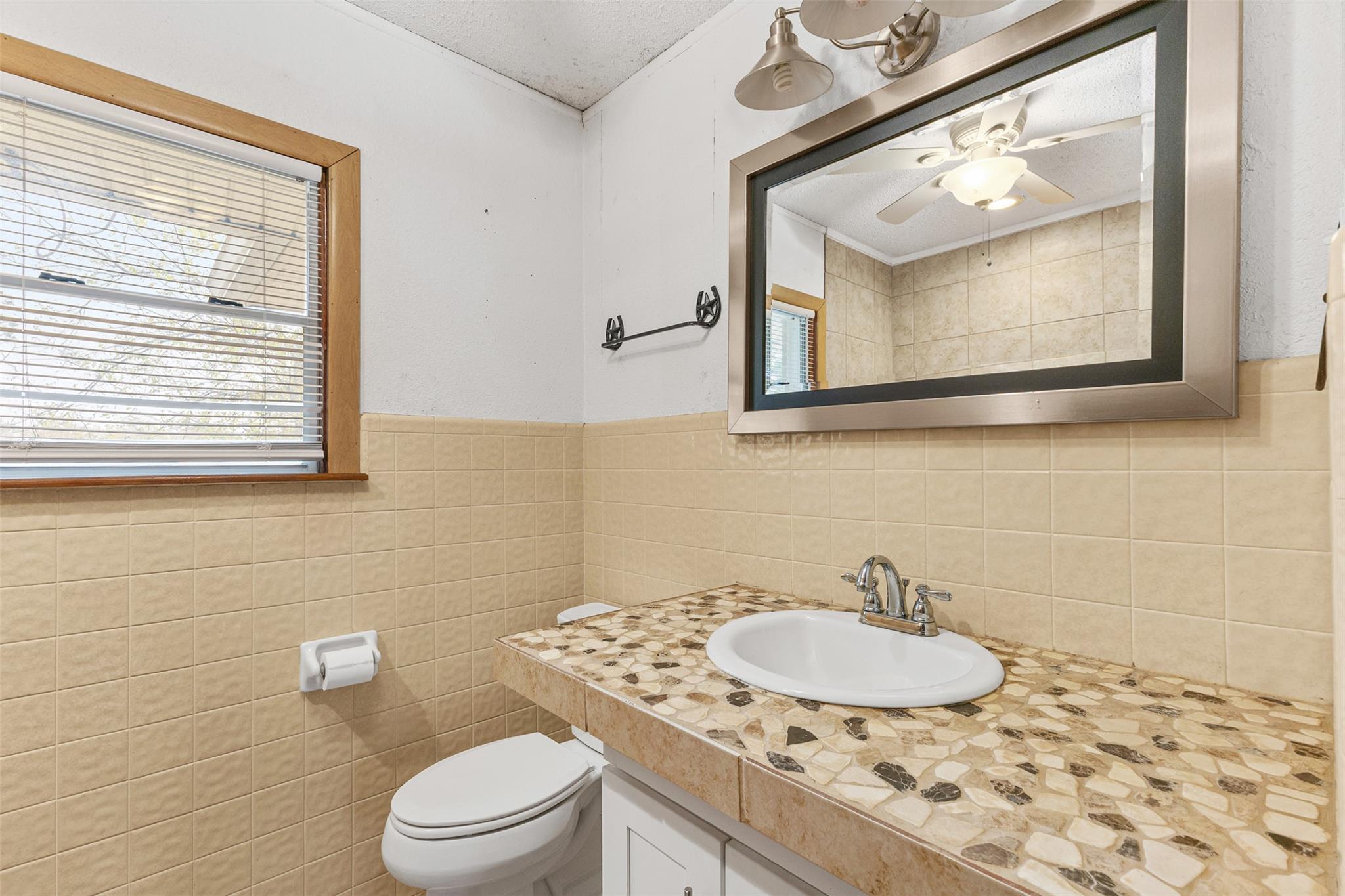 195 L County Road 852, Groesbeck, TX 75838