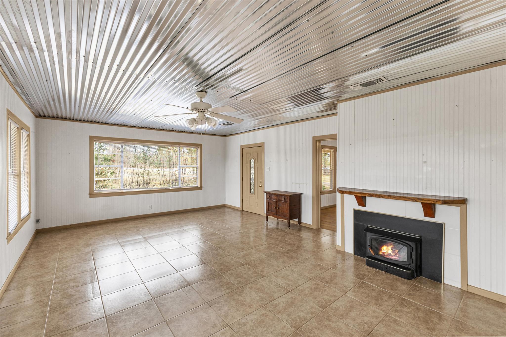 195 L County Road 852, Groesbeck, TX 75838