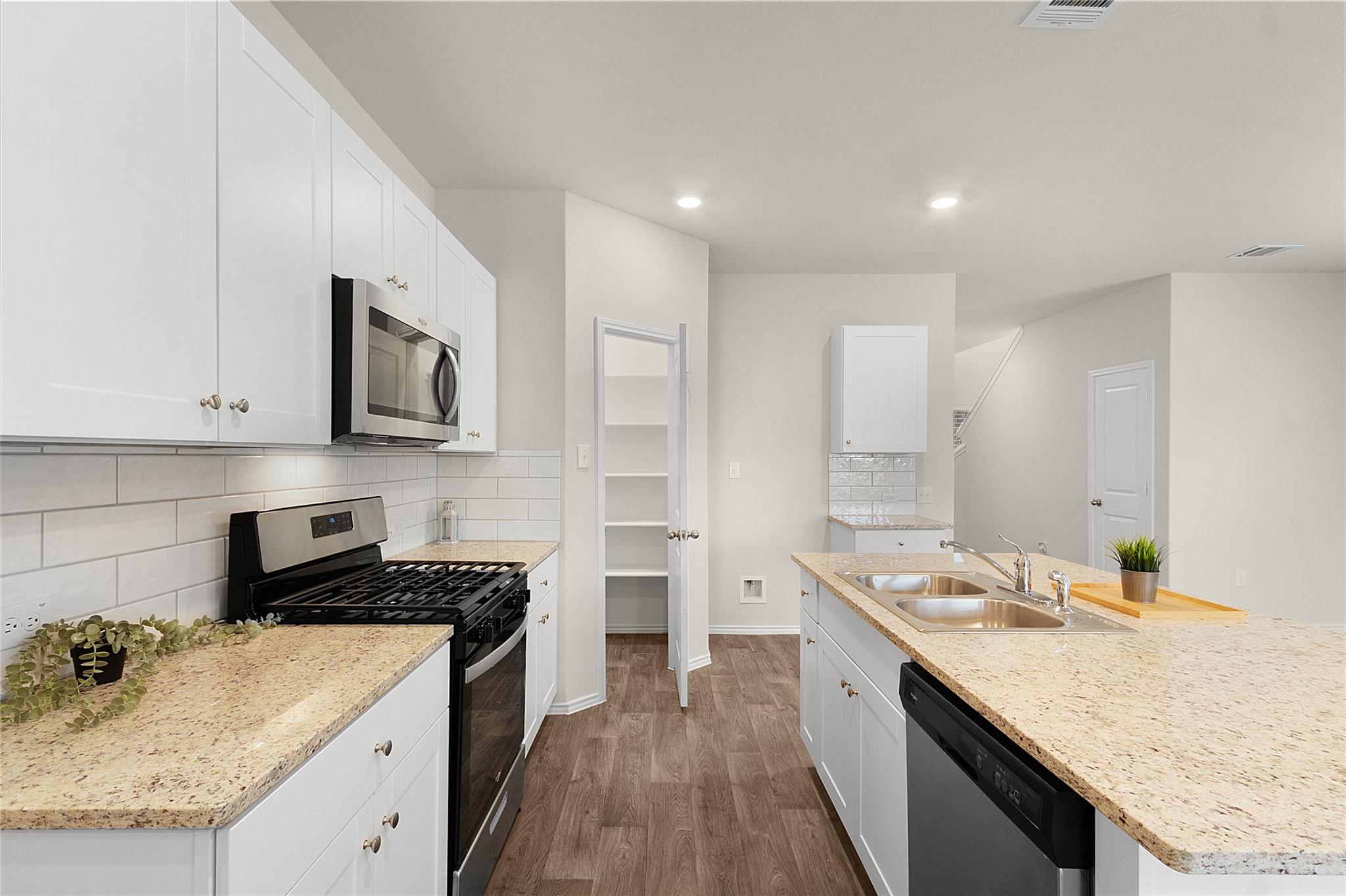 2838 Wolfcreek, New Braunfels, TX 78130