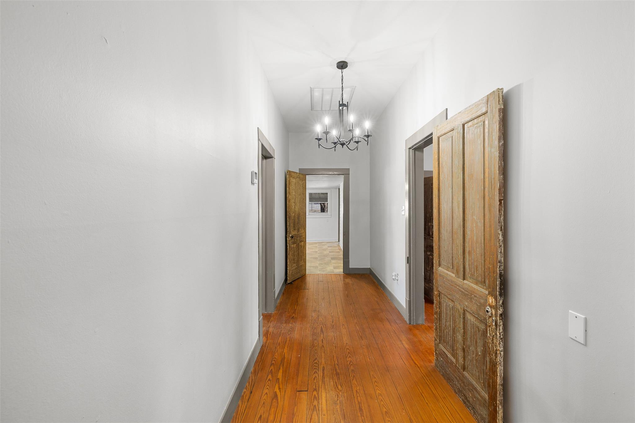 1002 N Banks St, Caldwell, TX 77836