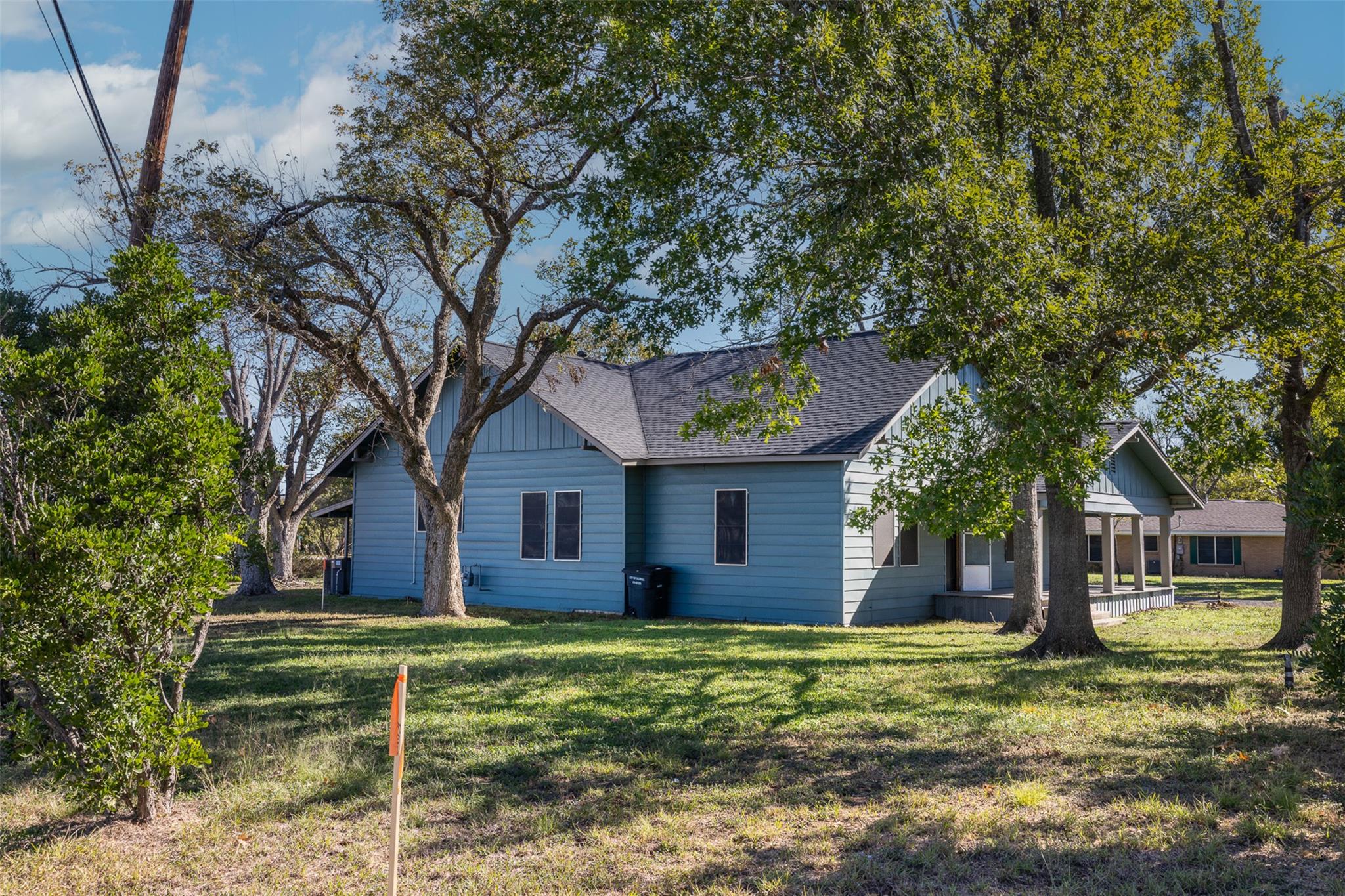 1002 N Banks St, Caldwell, TX 77836