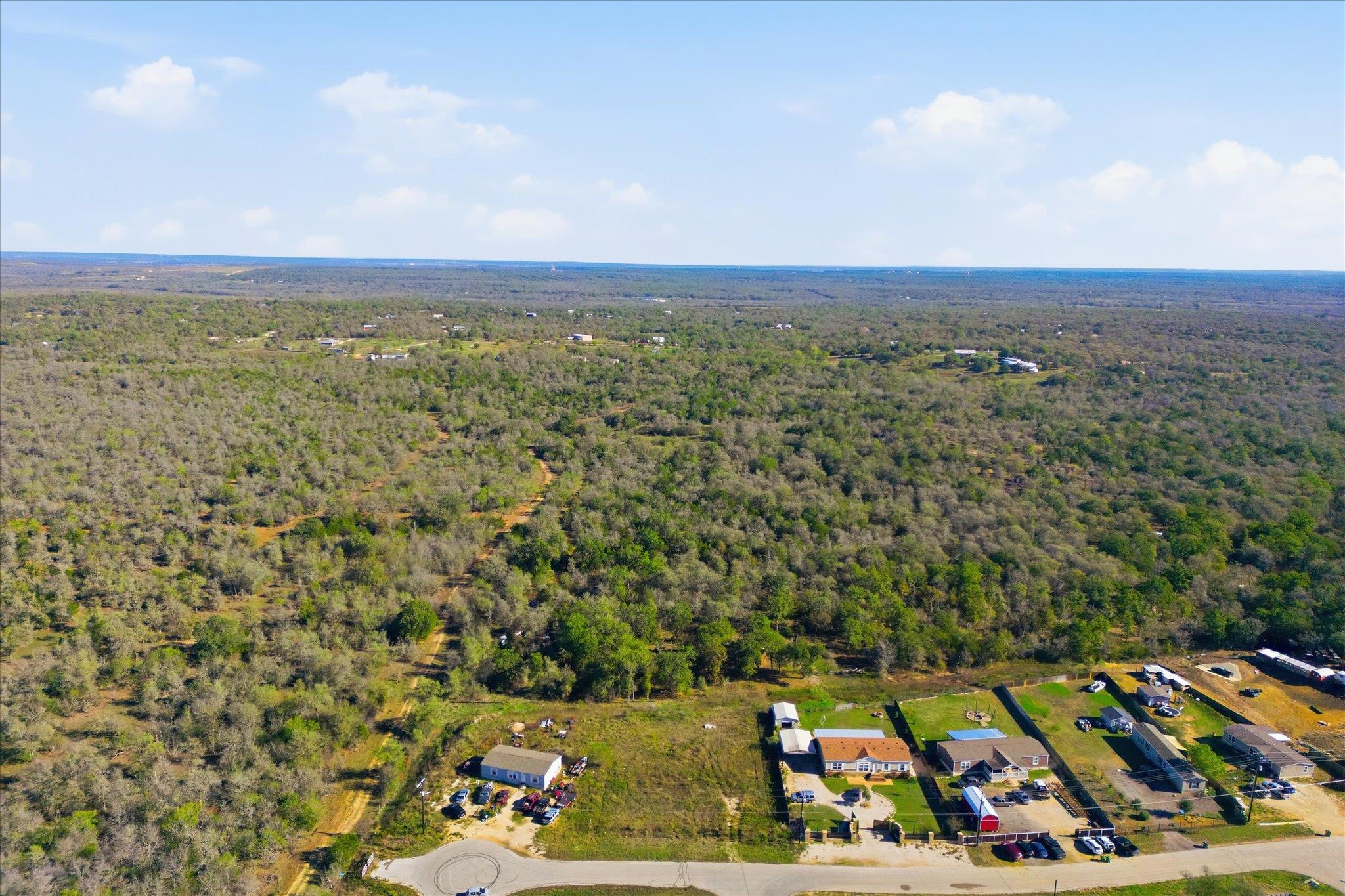 299 Wright Dr, Cedar Creek, TX 78612