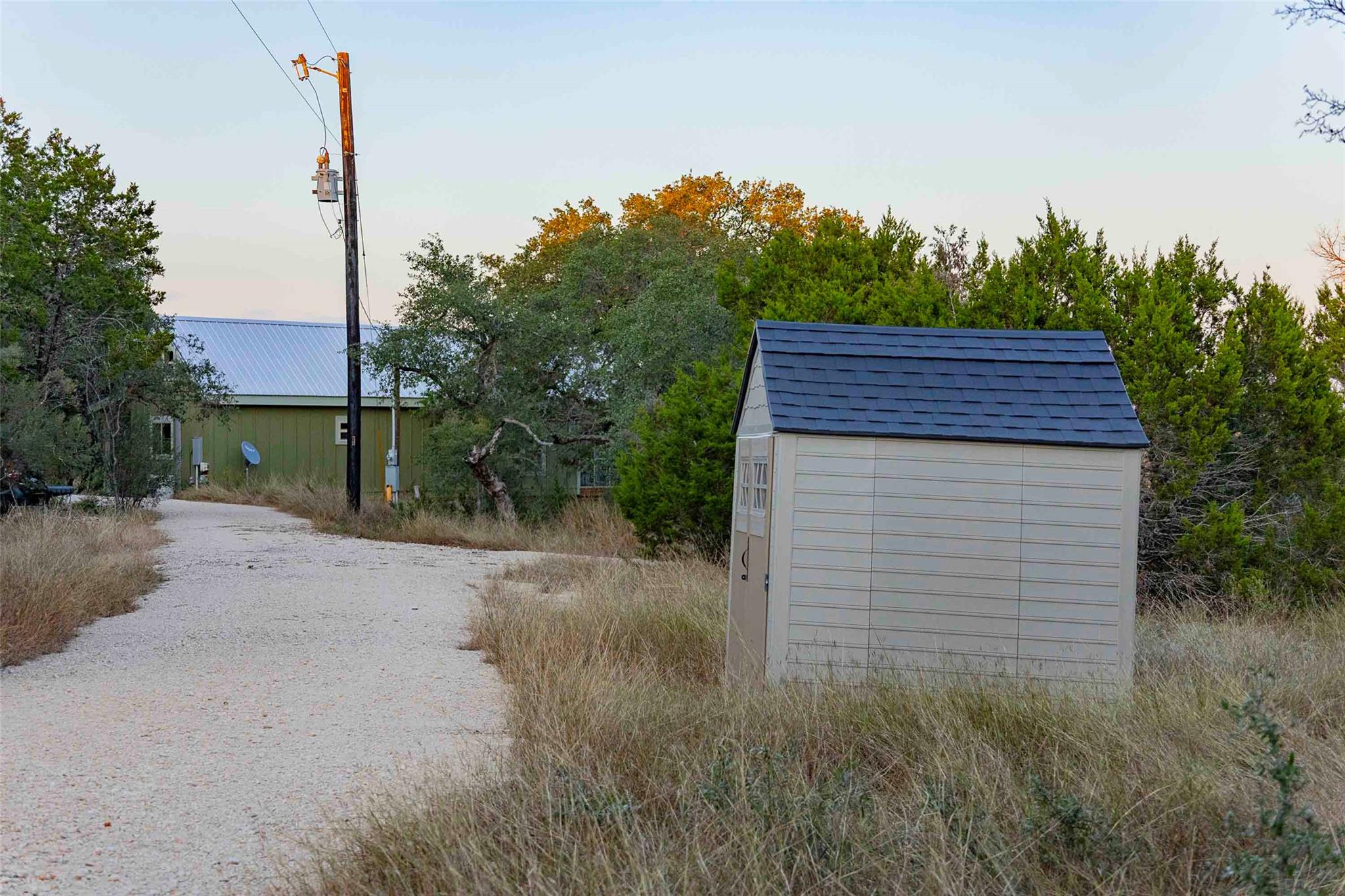 8507 Hammett's Crossing, Round Mountain, TX 78663