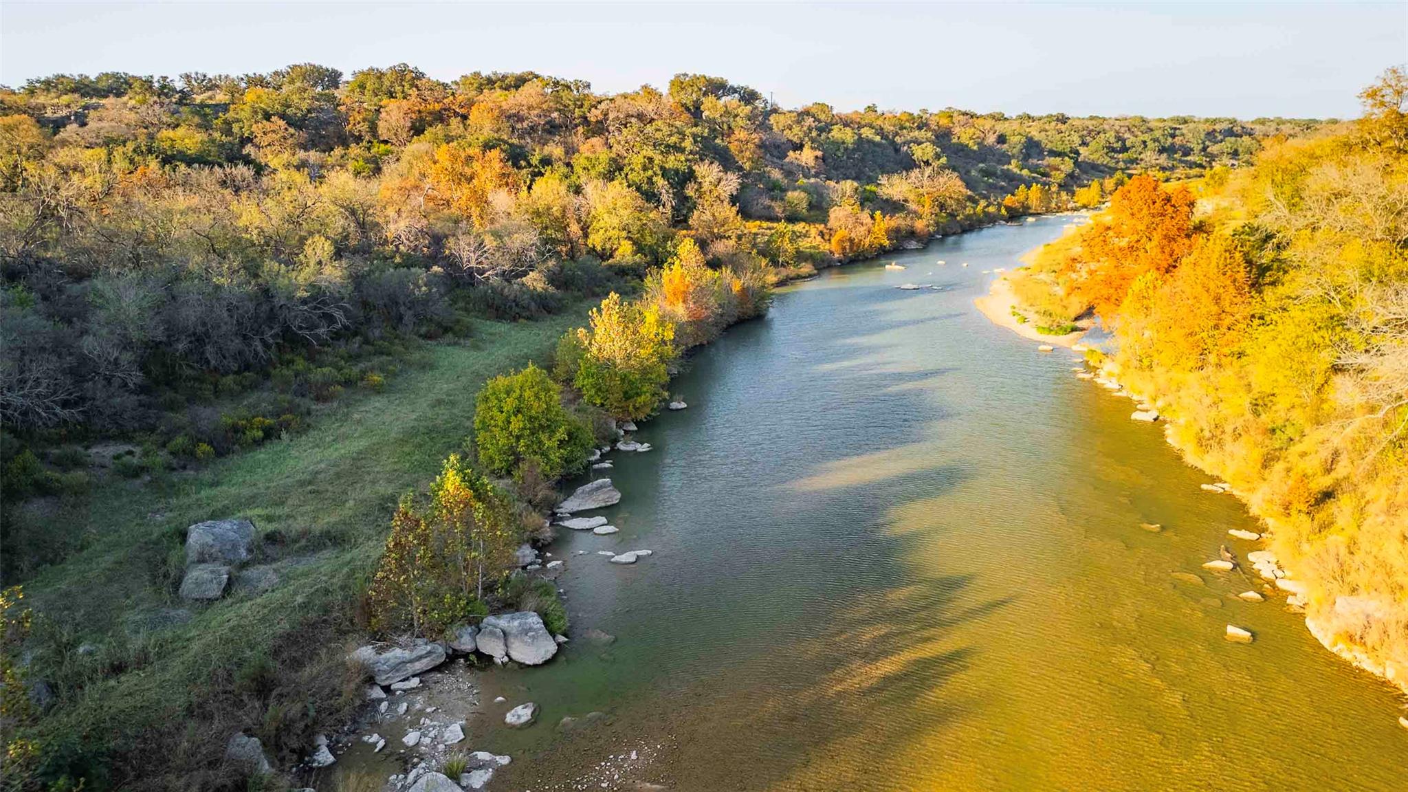 8507 Hammett's Crossing, Round Mountain, TX 78663