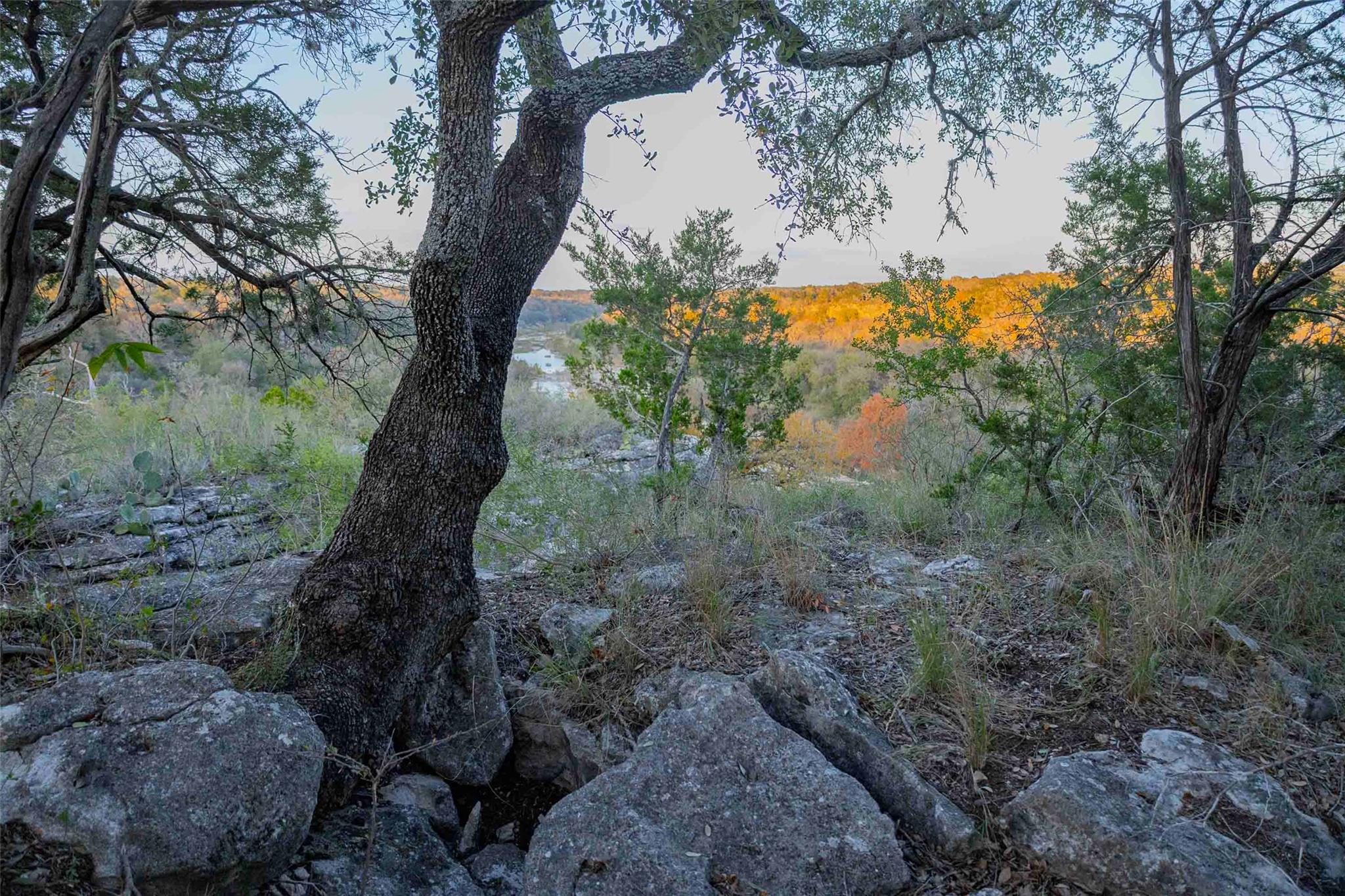 8507 Hammett's Crossing, Round Mountain, TX 78663