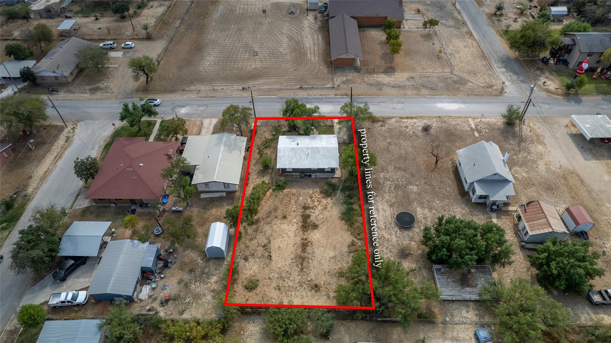 315 E Bexar St, Crystal City, TX 78839