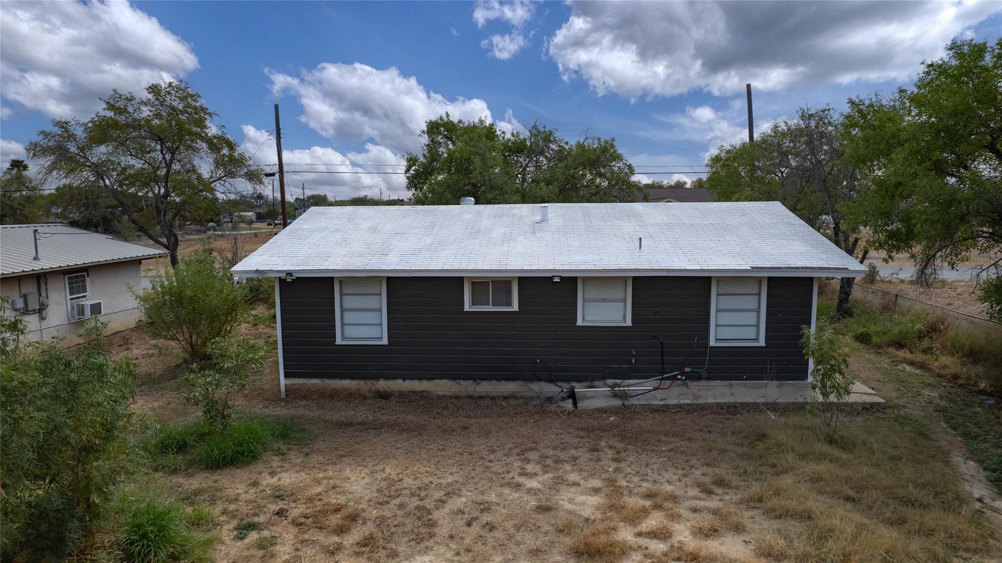 315 E Bexar St, Crystal City, TX 78839