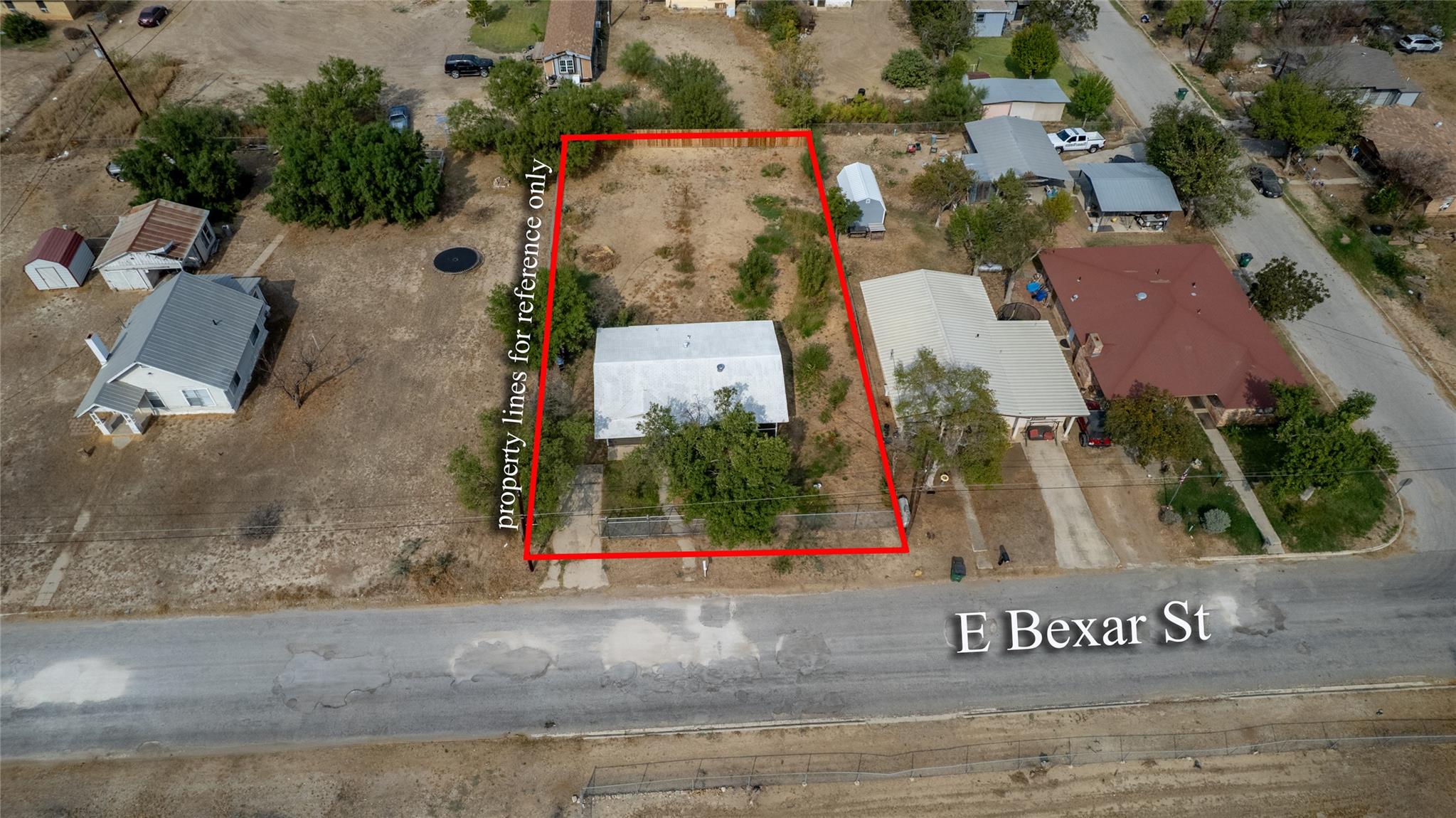 315 E Bexar St, Crystal City, TX 78839