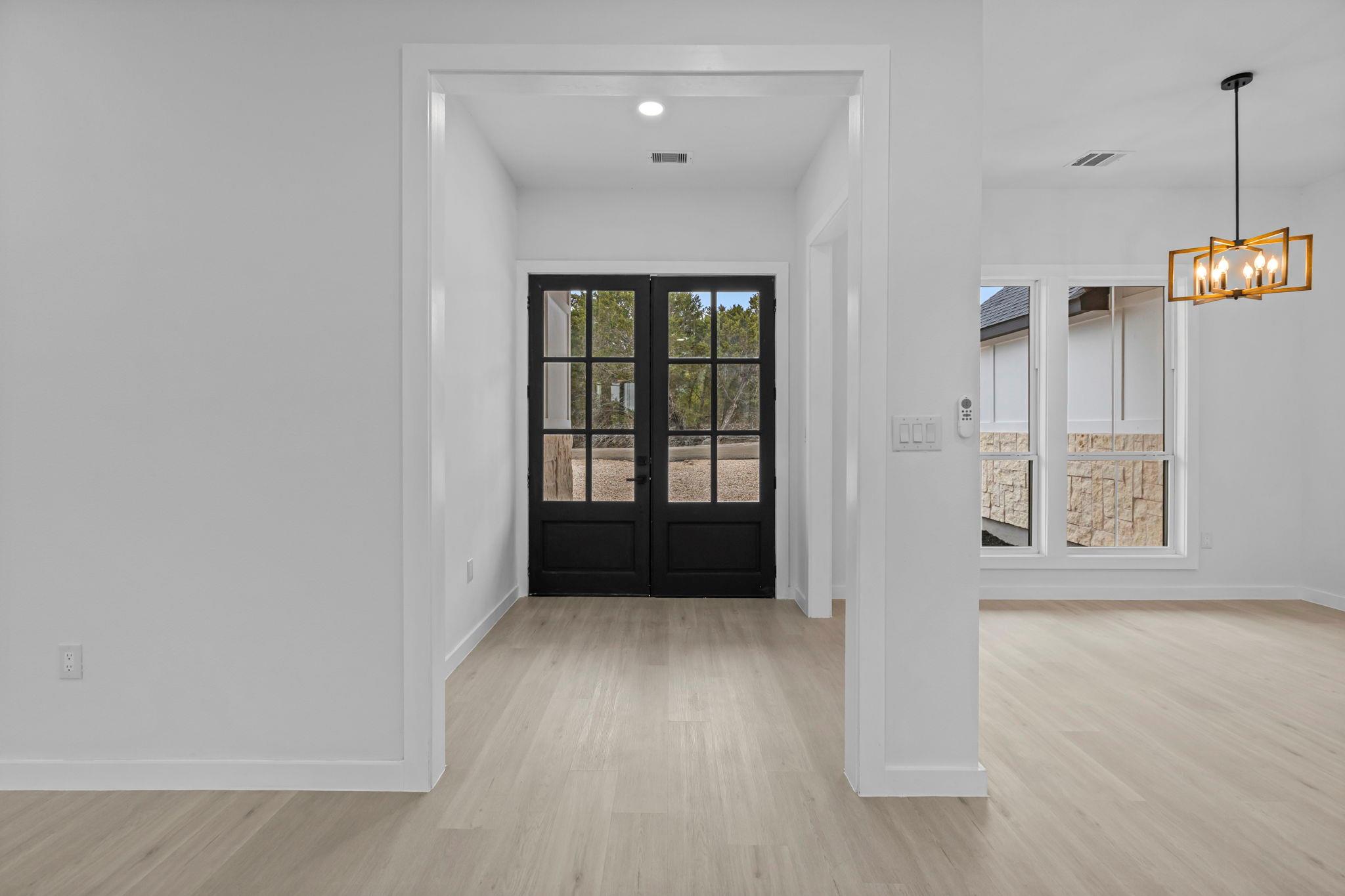 35 Whistling Wind, Wimberley, TX 78676