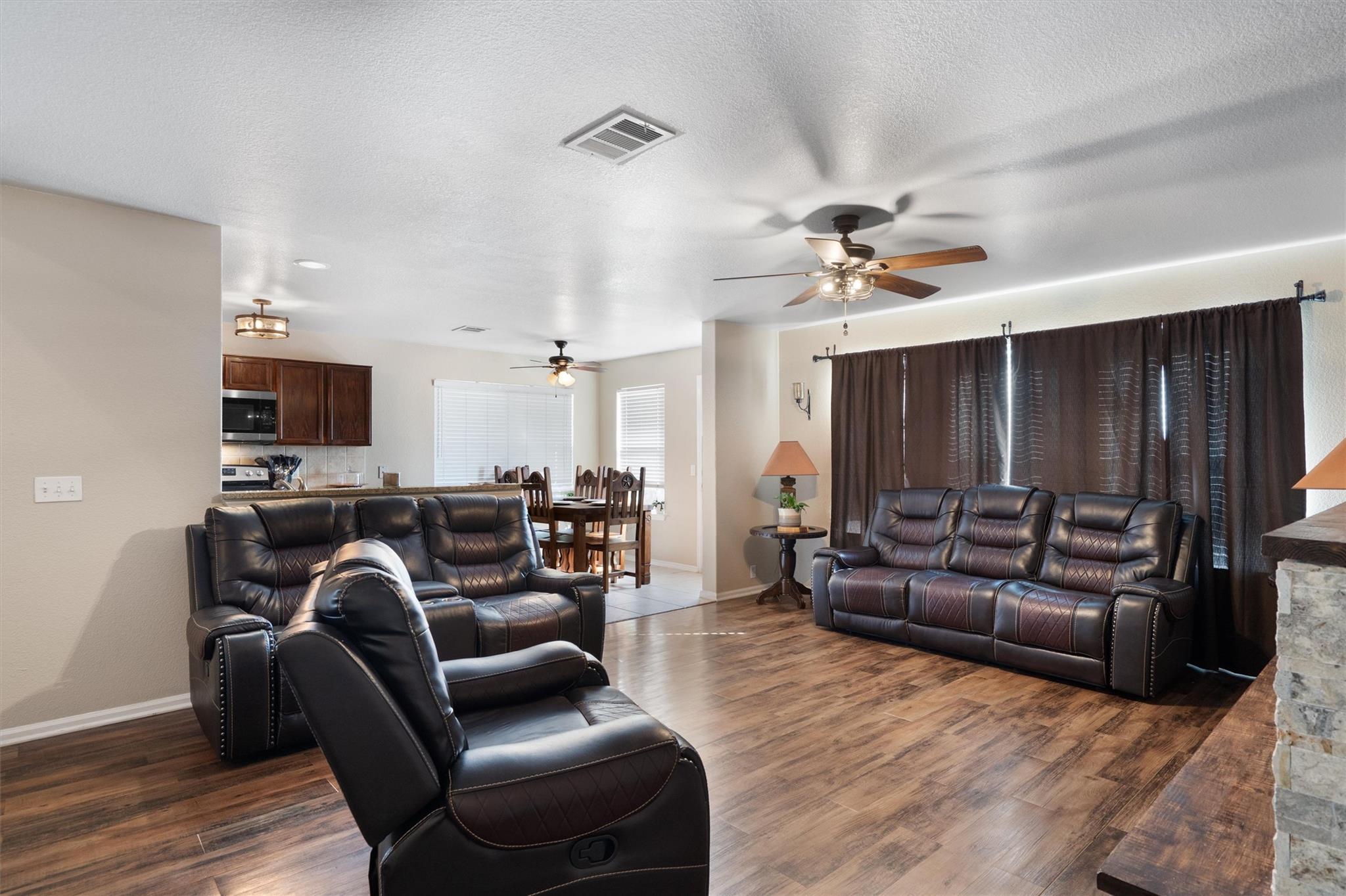 1315 Sunflower Ln, San Marcos, TX 78666