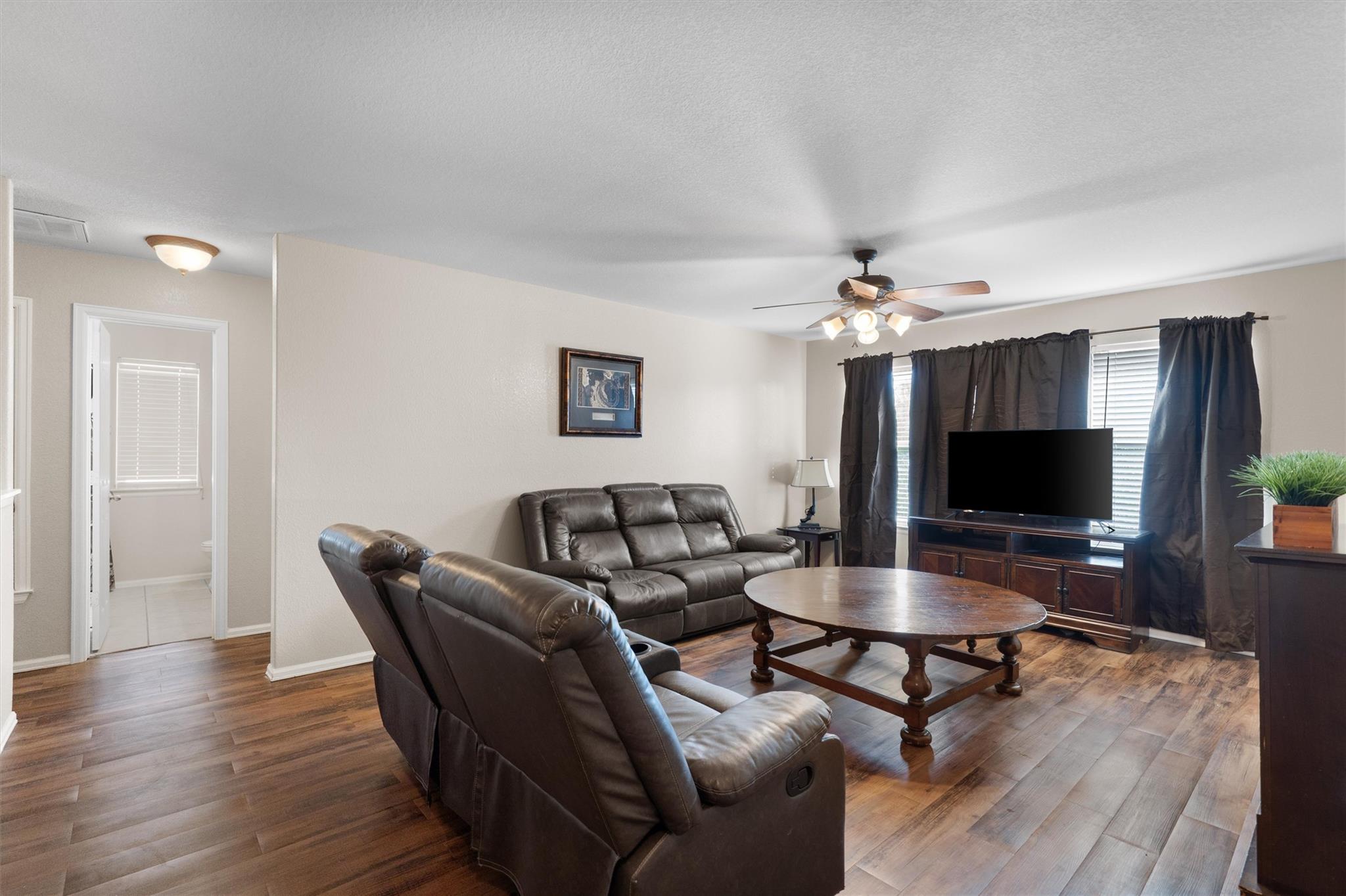 1315 Sunflower Ln, San Marcos, TX 78666