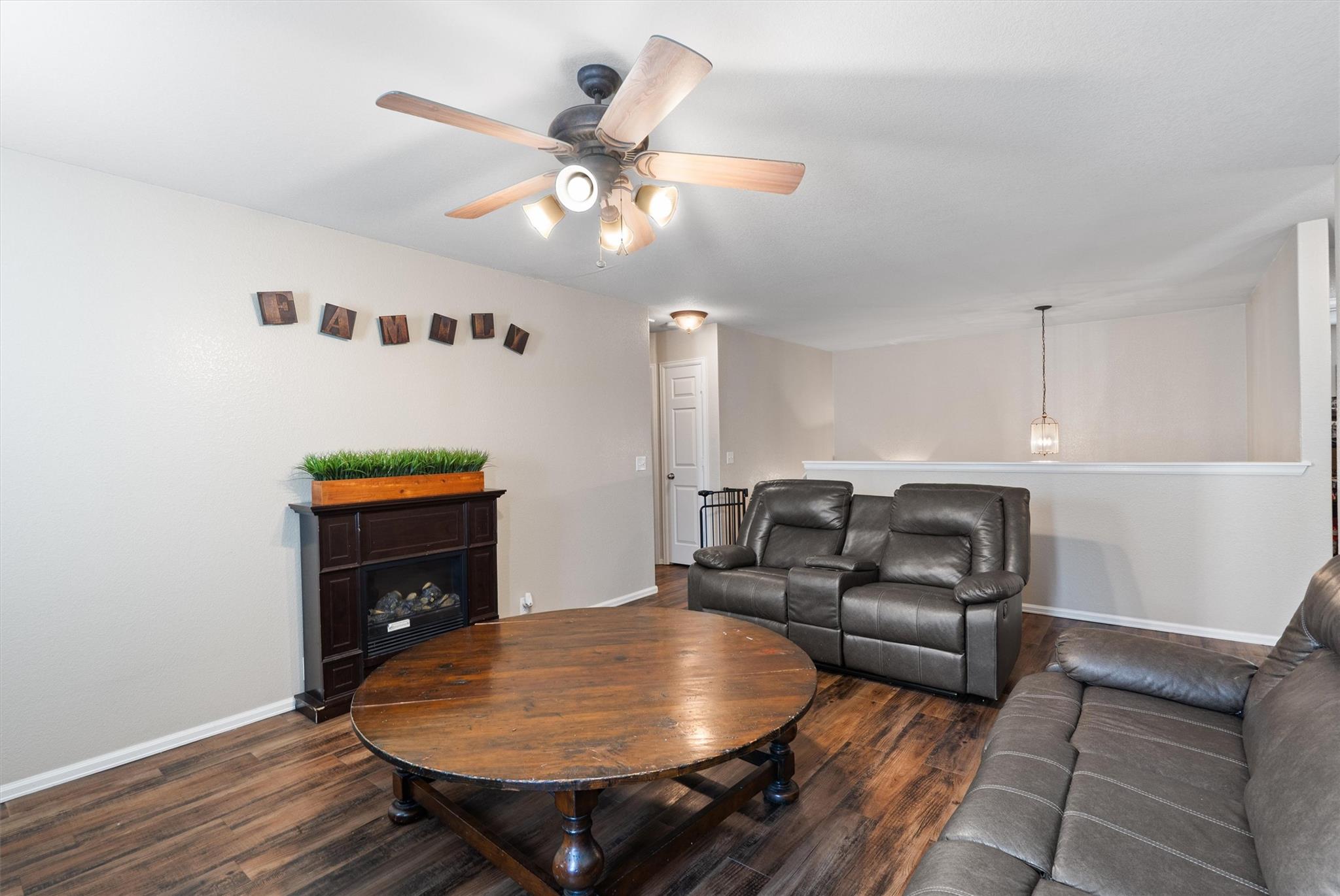 1315 Sunflower Ln, San Marcos, TX 78666