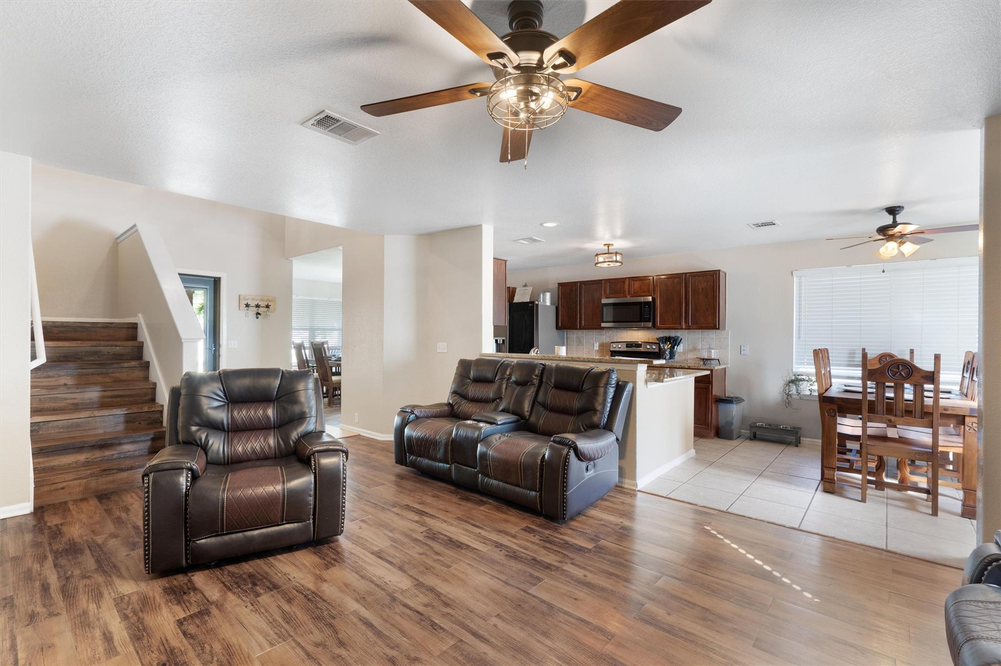 1315 Sunflower Ln, San Marcos, TX 78666