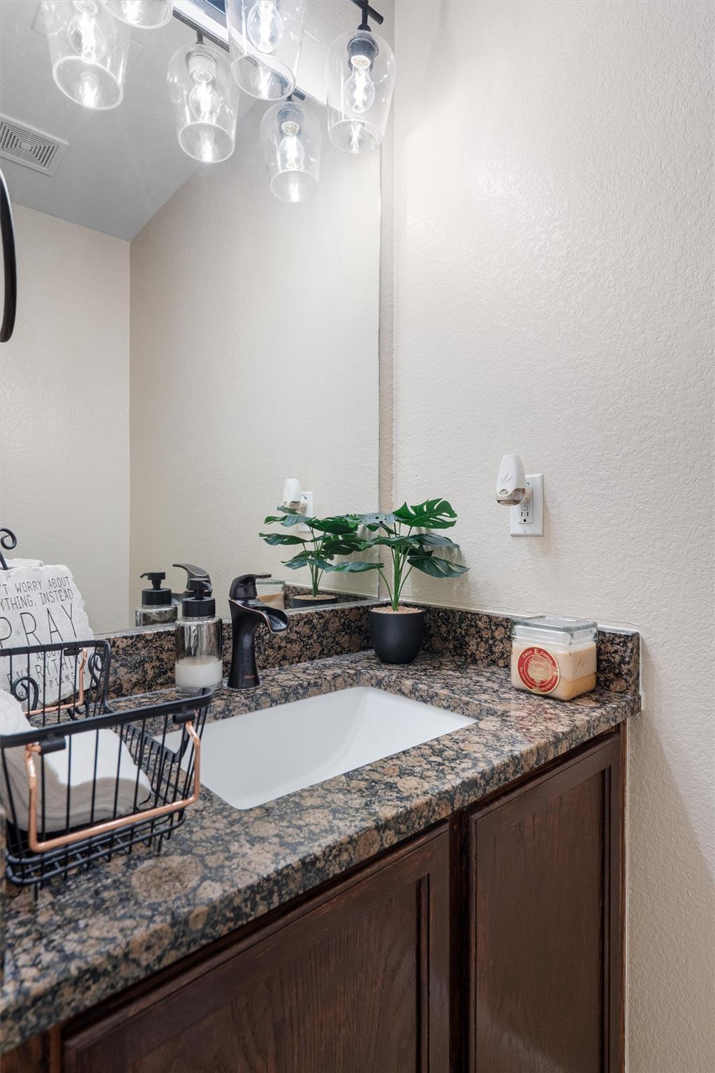 1315 Sunflower Ln, San Marcos, TX 78666