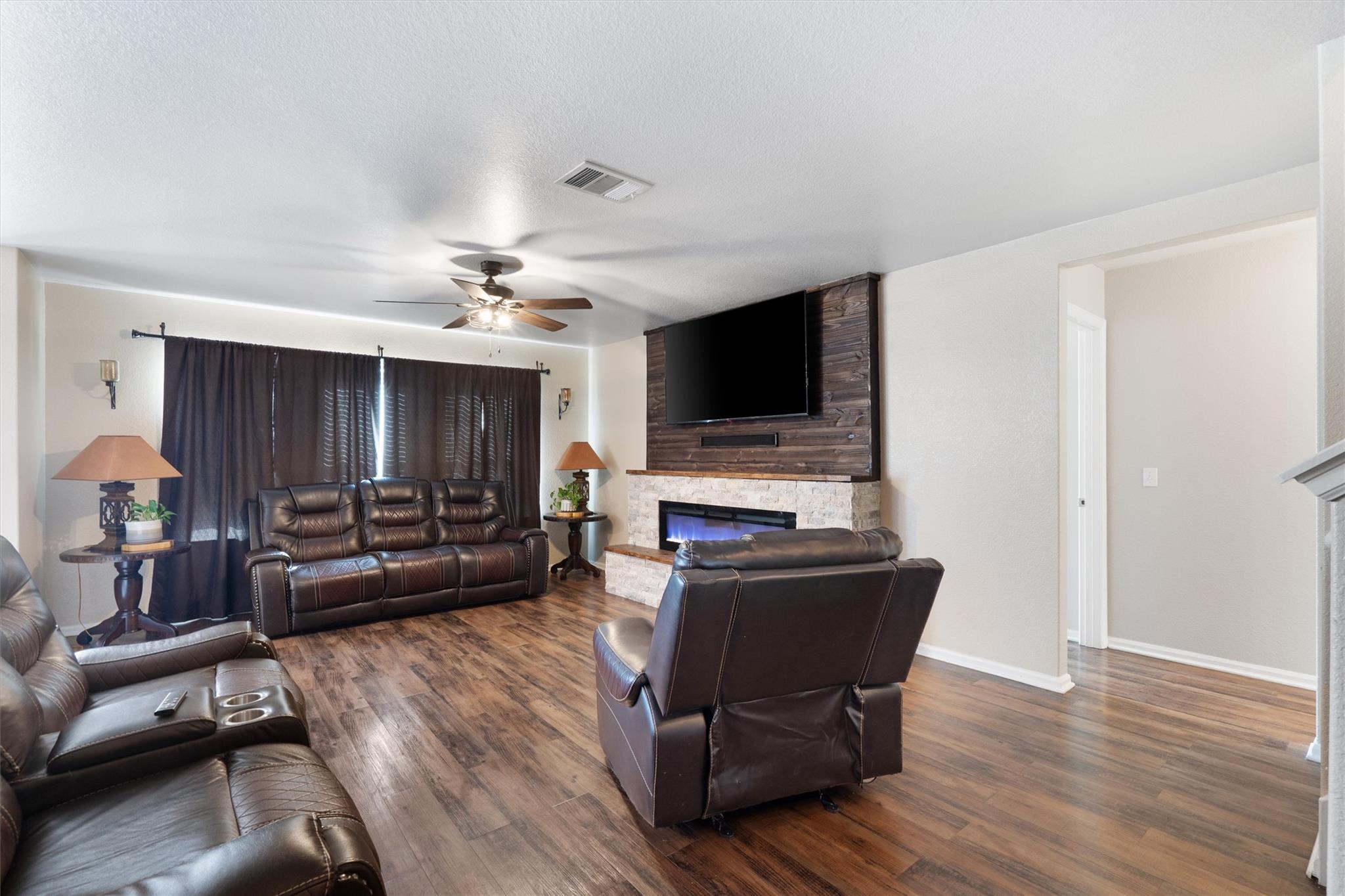 1315 Sunflower Ln, San Marcos, TX 78666