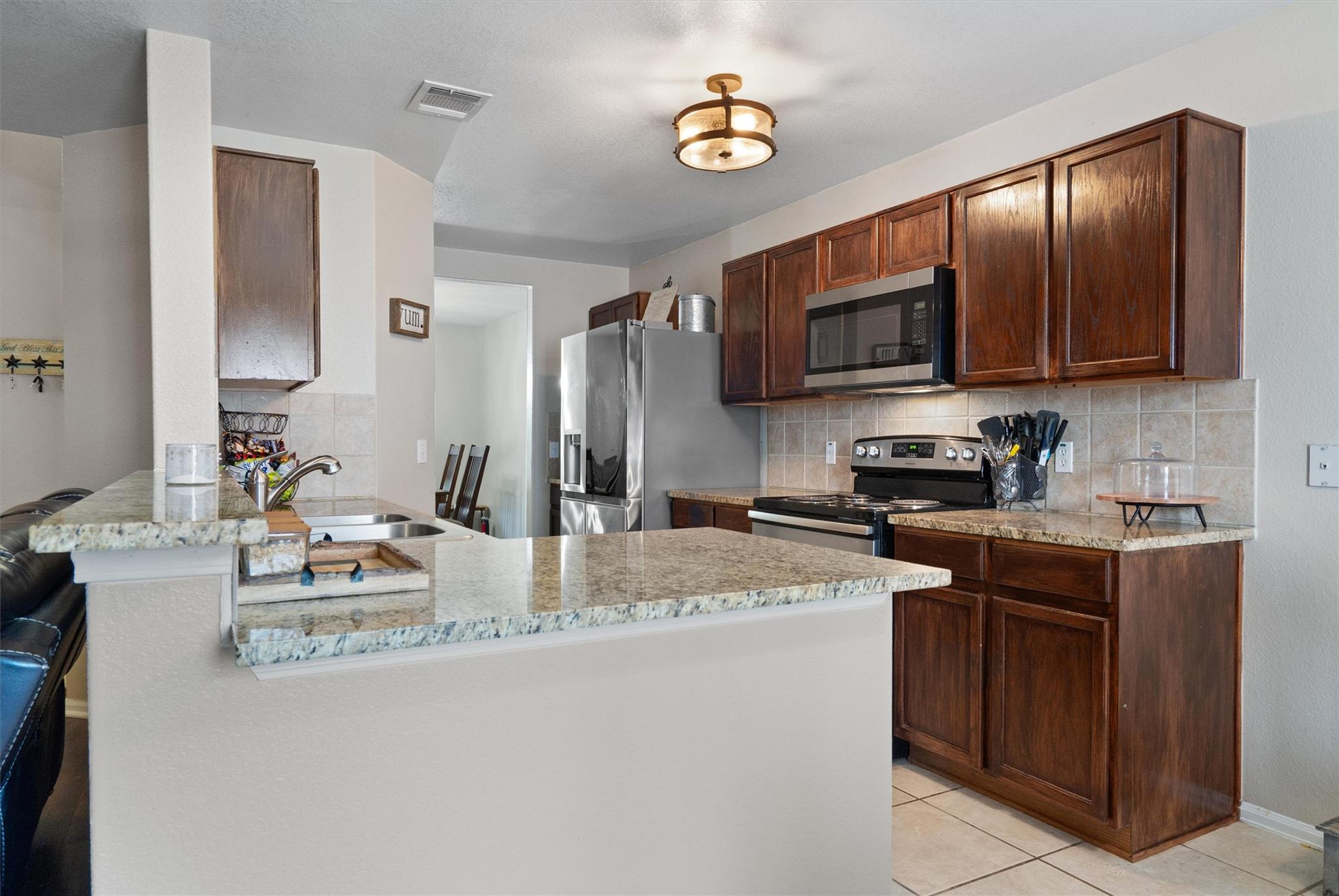 1315 Sunflower Ln, San Marcos, TX 78666