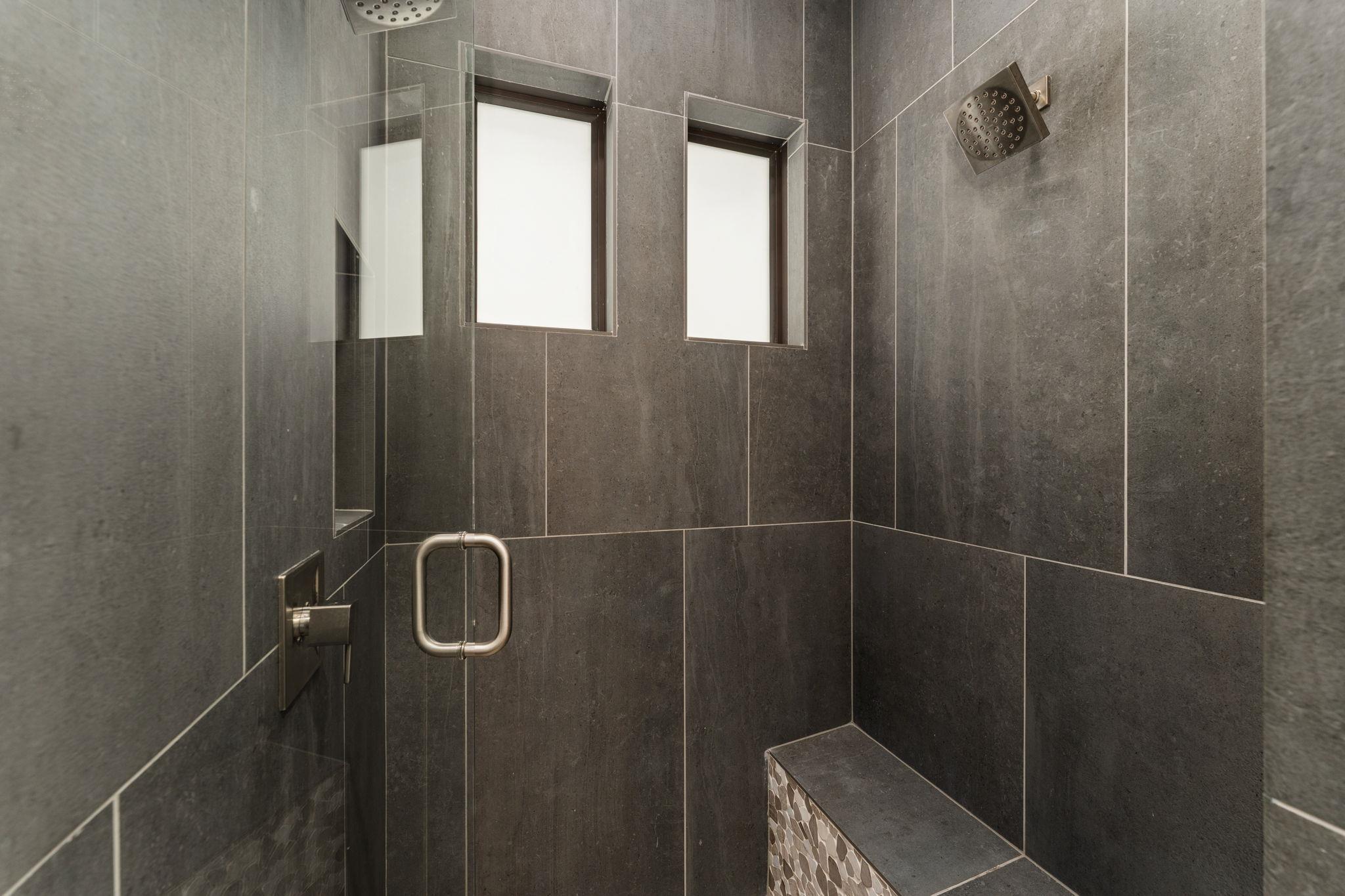 202 Clearwater Dr, Kingsland, TX 78639