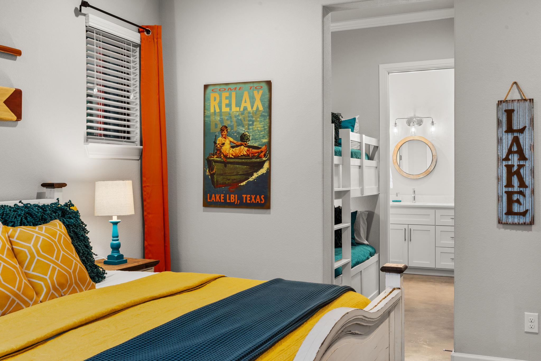 202 Clearwater Dr, Kingsland, TX 78639