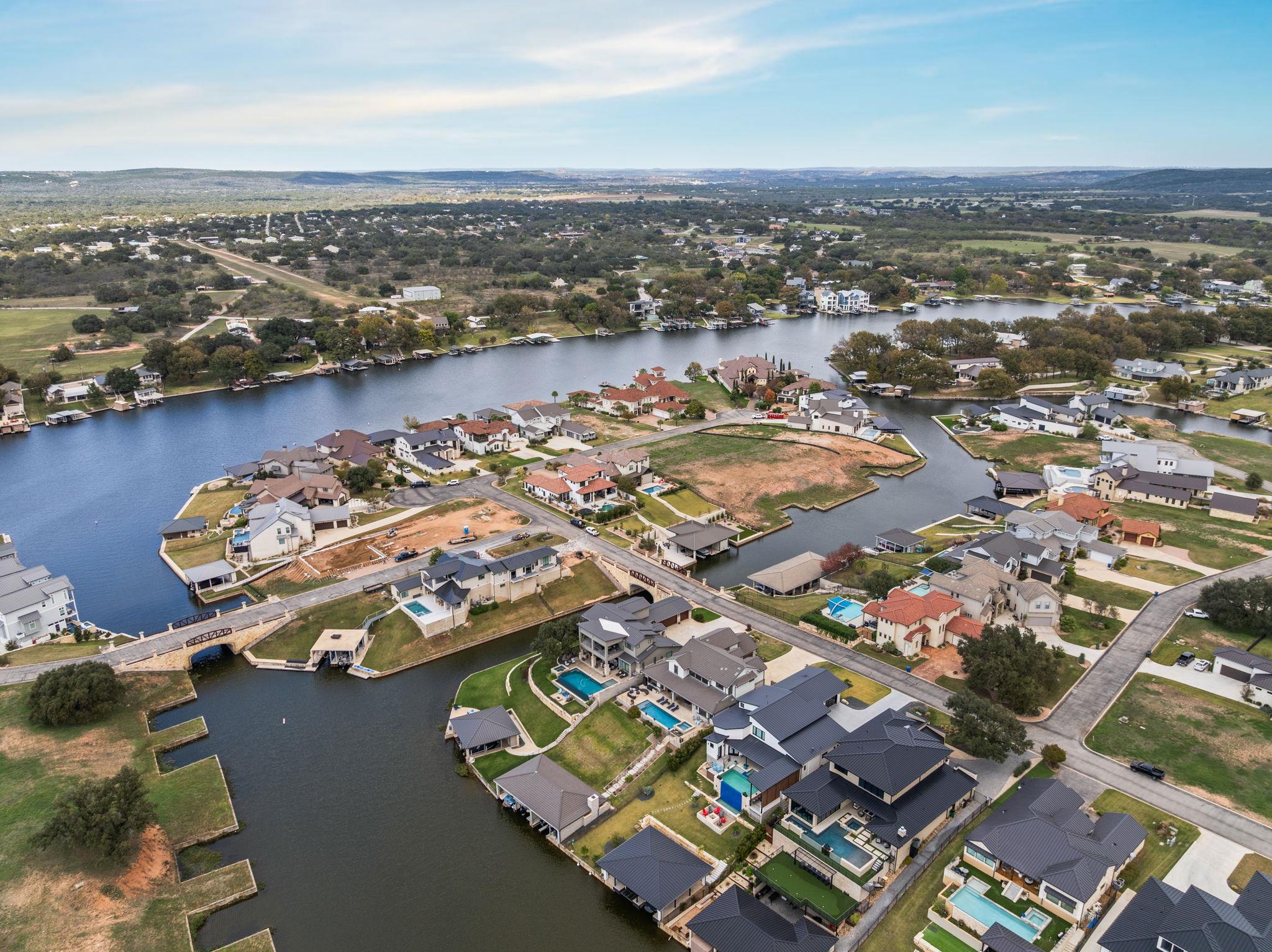 202 Clearwater Dr, Kingsland, TX 78639