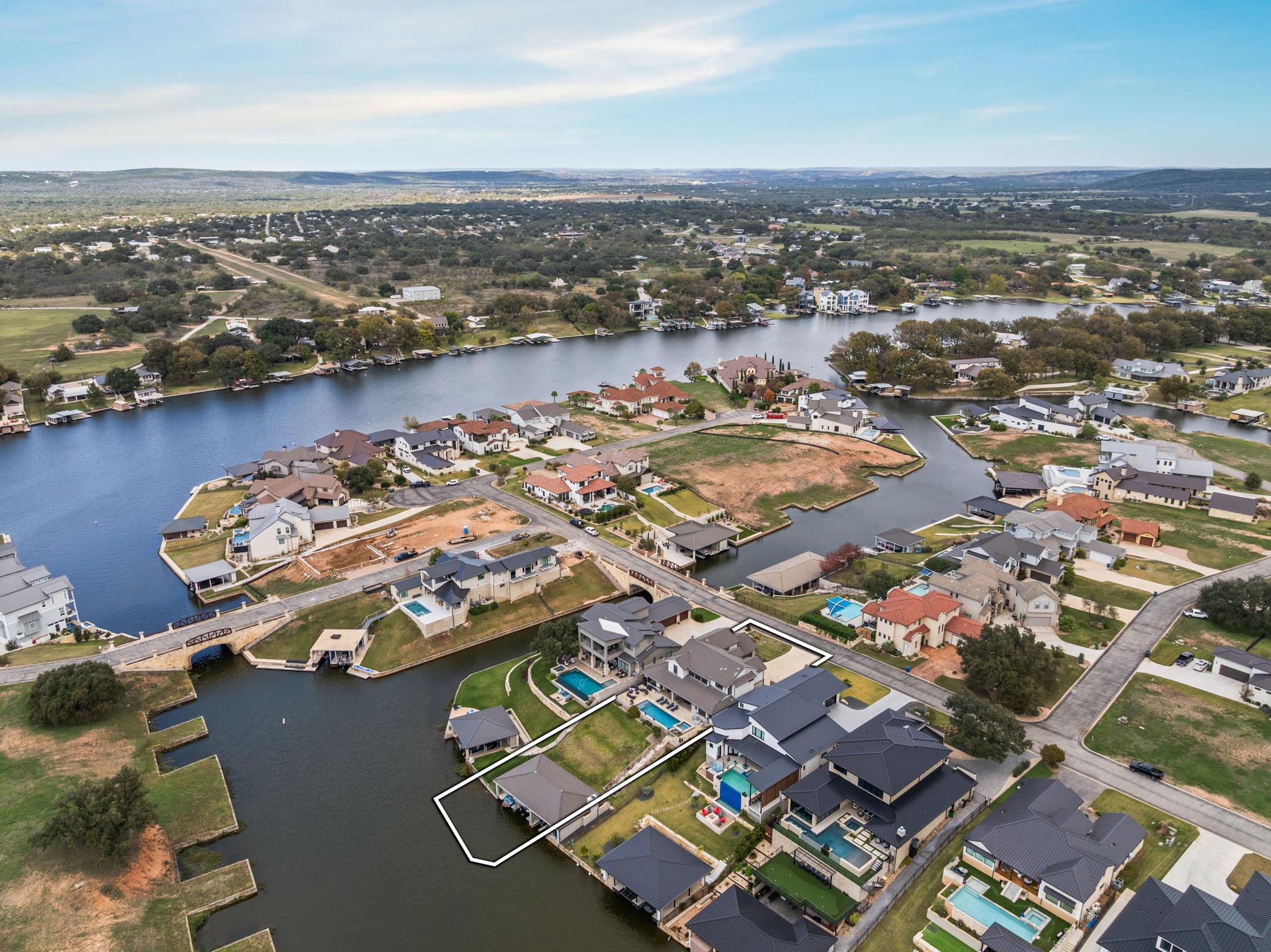 202 Clearwater Dr, Kingsland, TX 78639