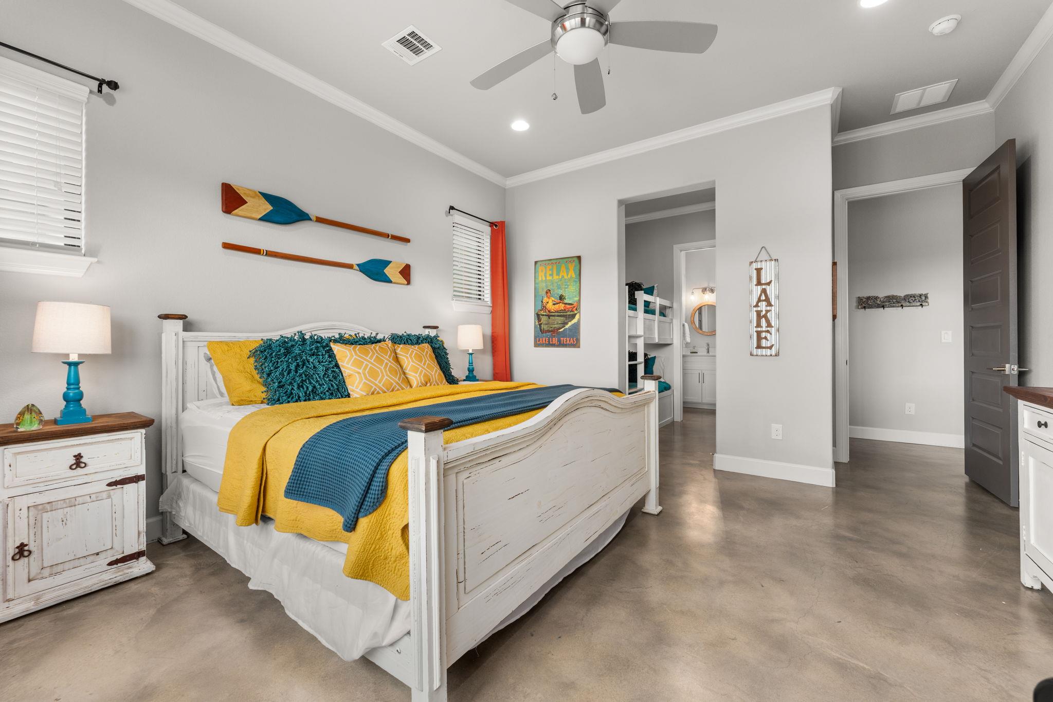 202 Clearwater Dr, Kingsland, TX 78639