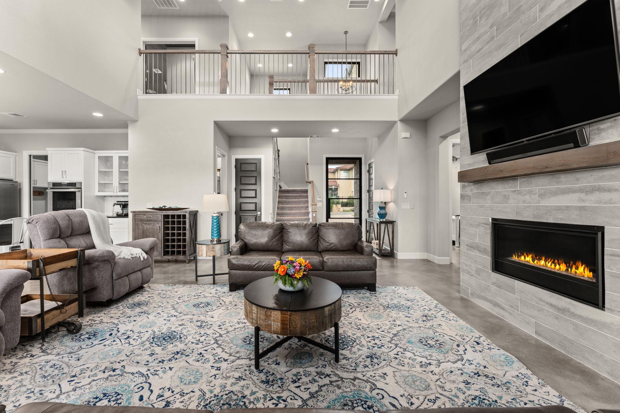 202 Clearwater Dr, Kingsland, TX 78639