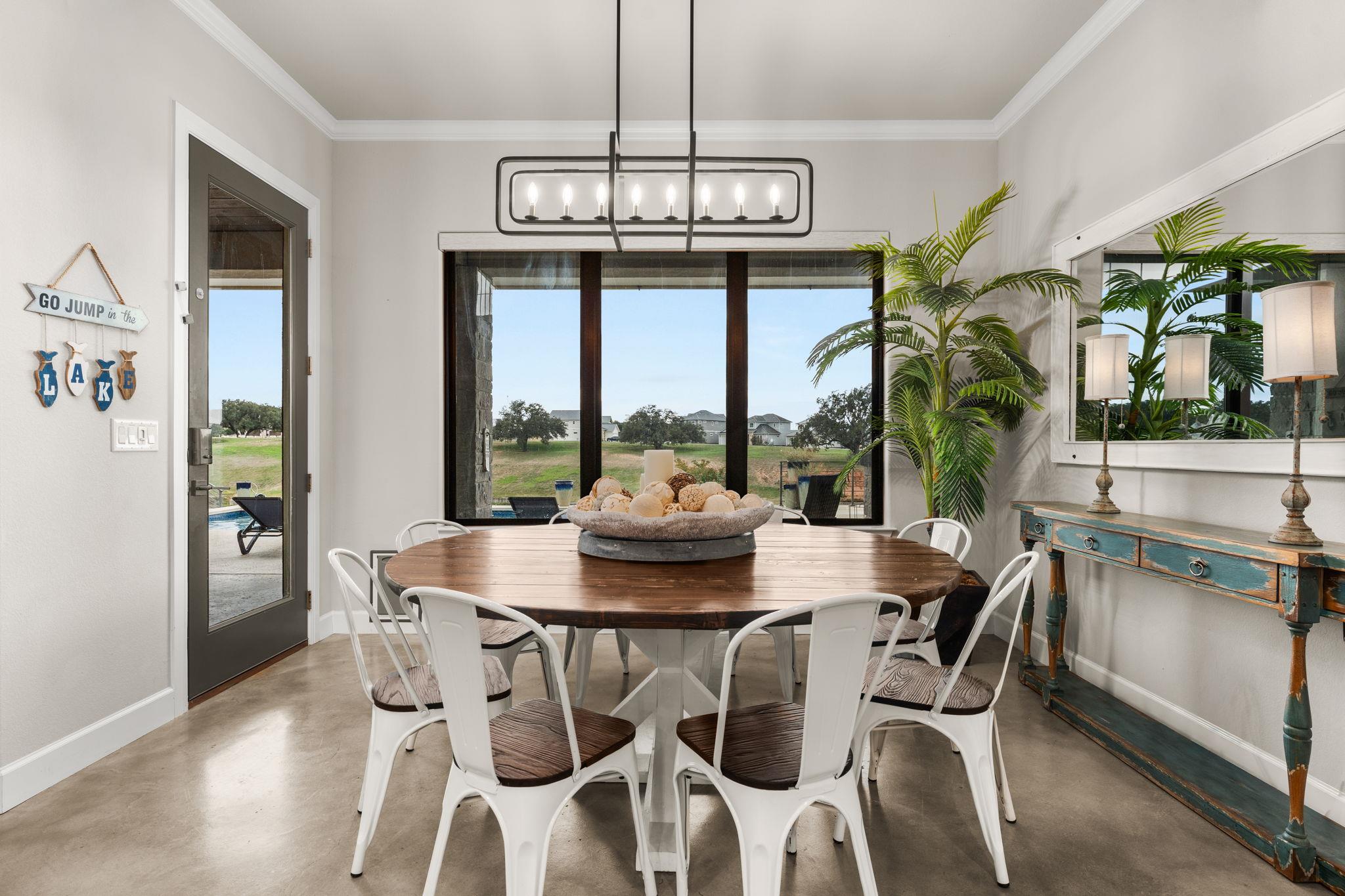 202 Clearwater Dr, Kingsland, TX 78639