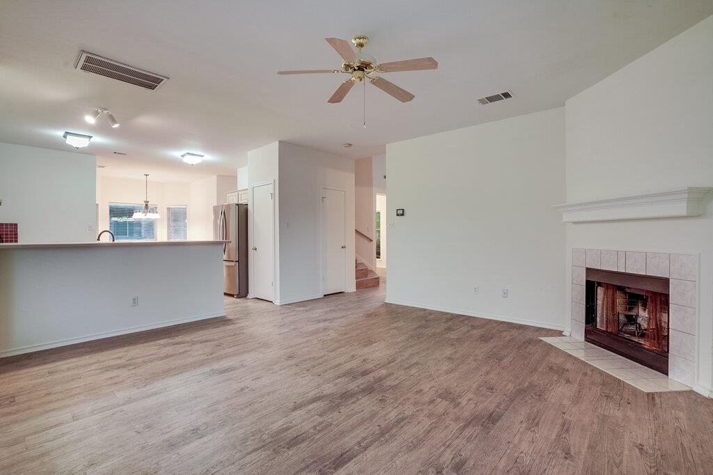 1102 Black Locust Dr W, Pflugerville, TX 78660