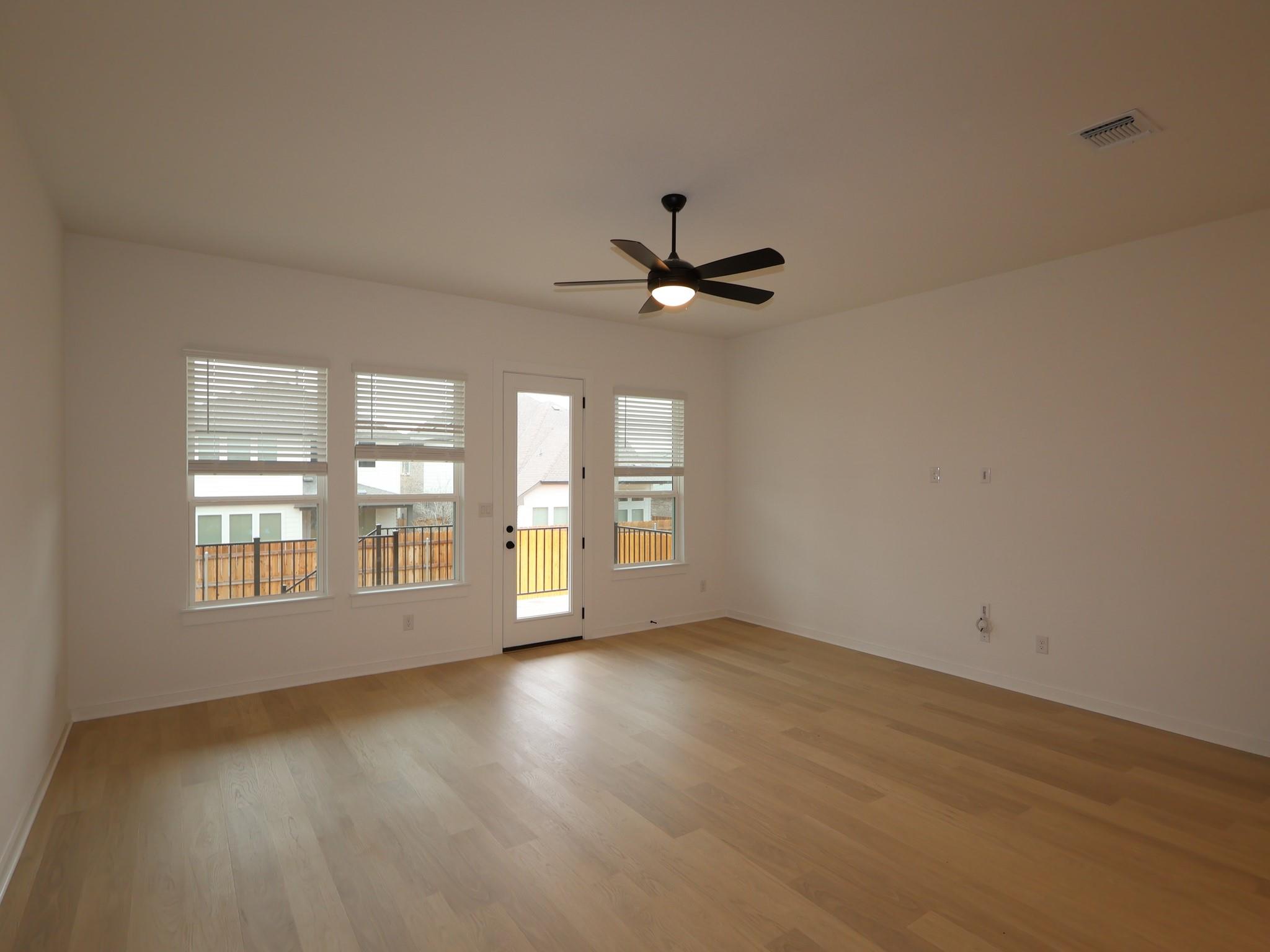 129 Bishop Wood Rd, Dripping Springs, TX 78620