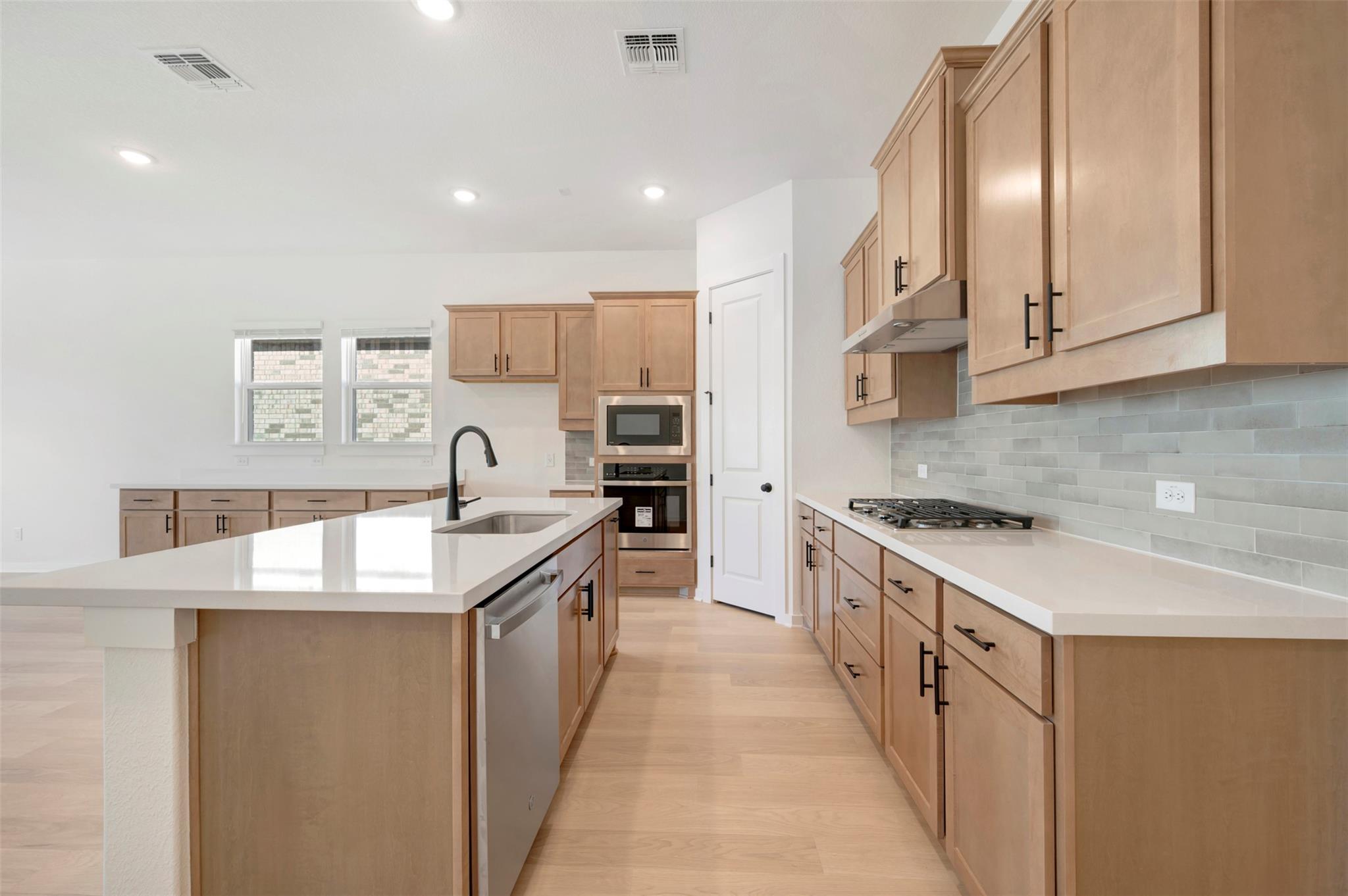 129 Bishop Wood Rd, Dripping Springs, TX 78620