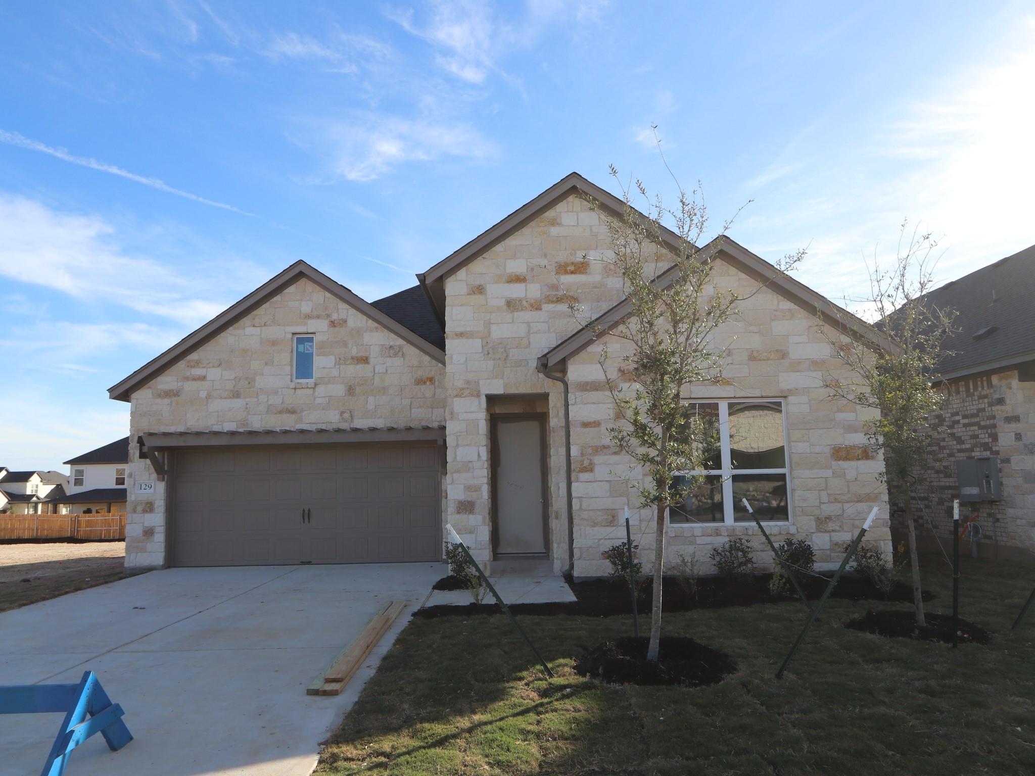 129 Bishop Wood Rd, Dripping Springs, TX 78620