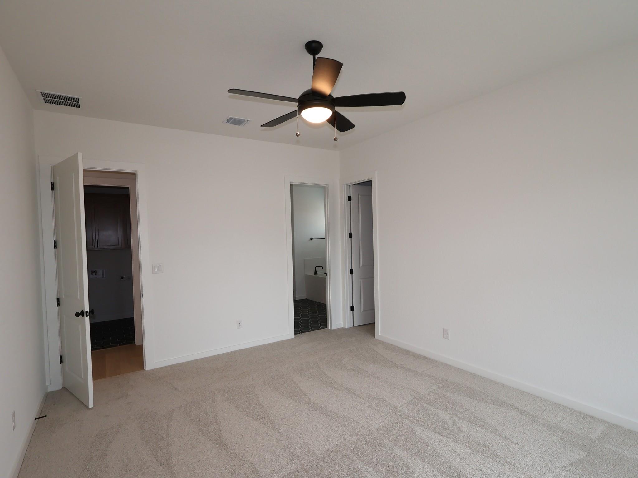 129 Bishop Wood Rd, Dripping Springs, TX 78620