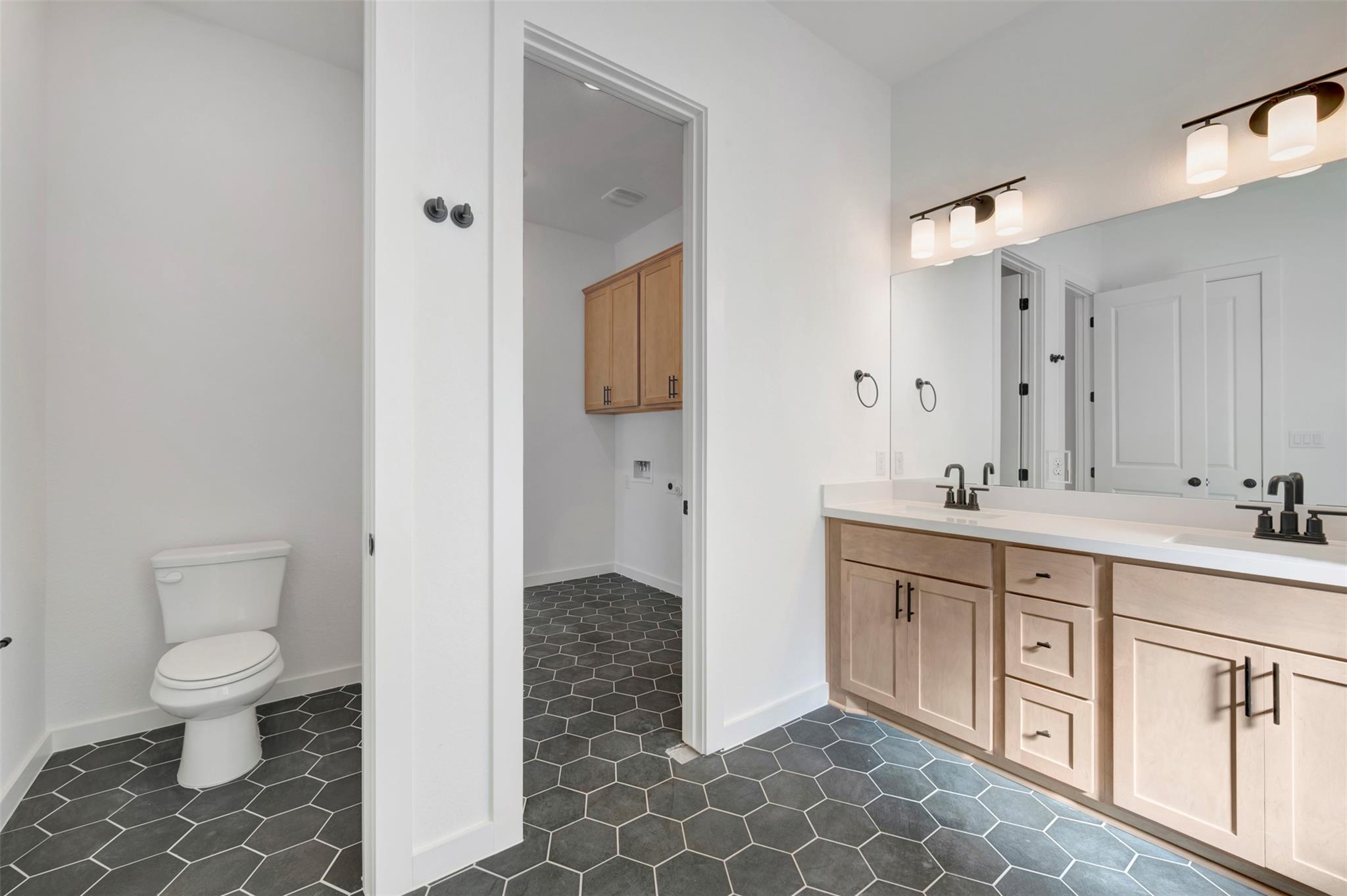 129 Bishop Wood Rd, Dripping Springs, TX 78620