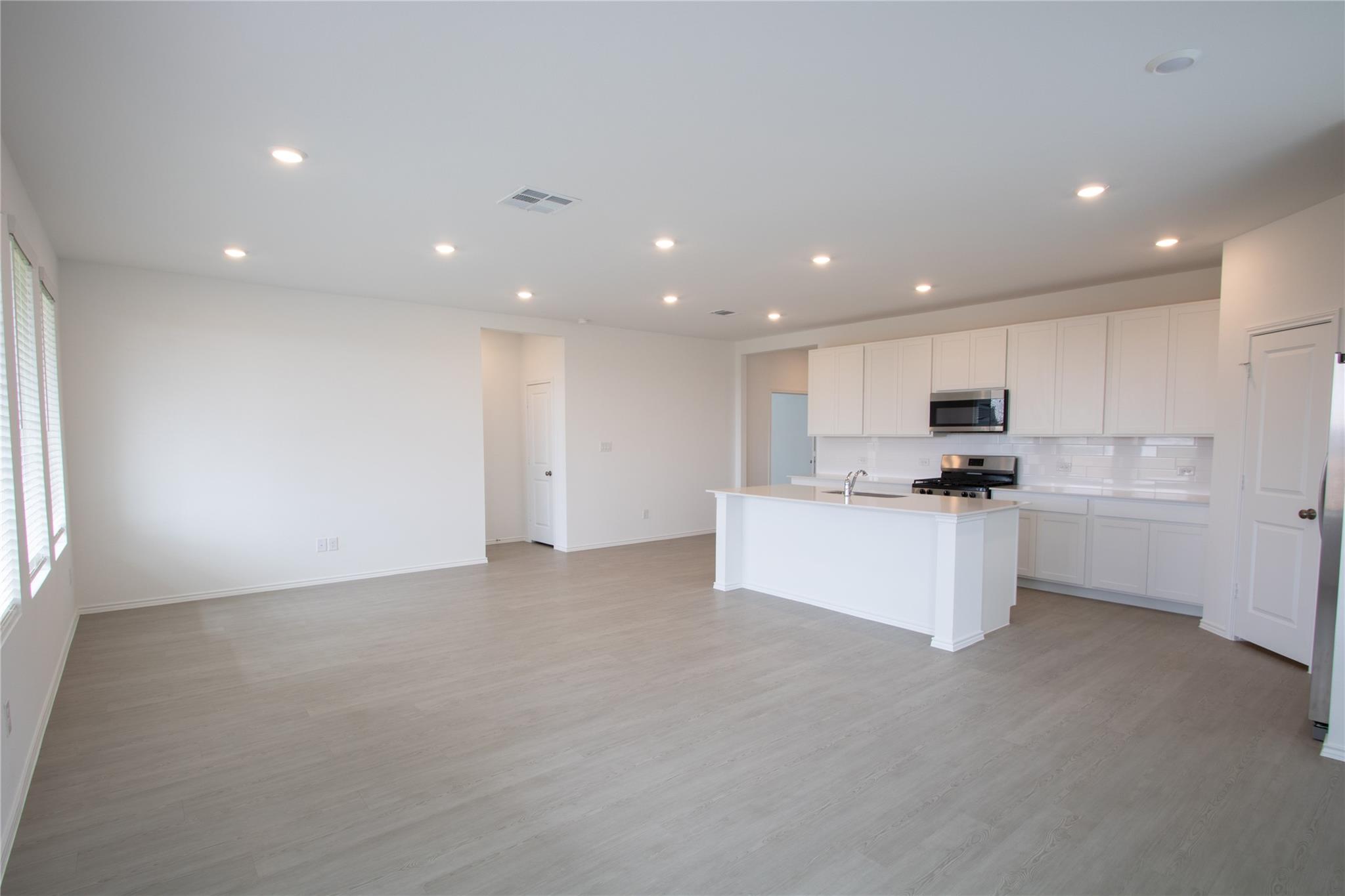 209 Twilight Breeze Way, Hutto, TX 78634