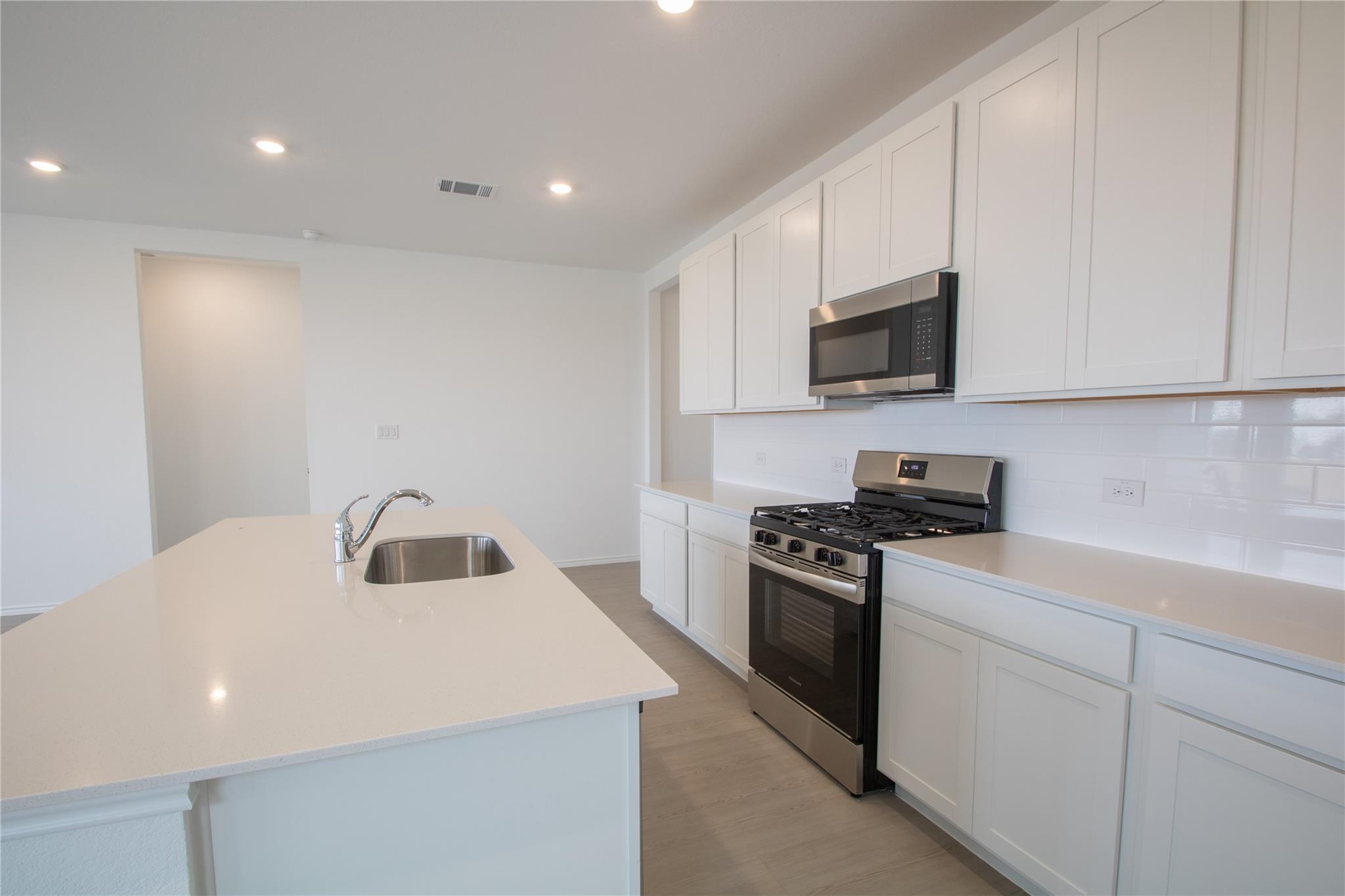 209 Twilight Breeze Way, Hutto, TX 78634