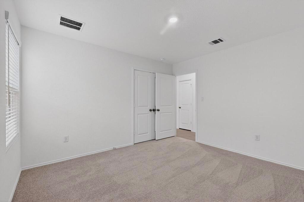 107 Herald Dr, Hutto, TX 78634