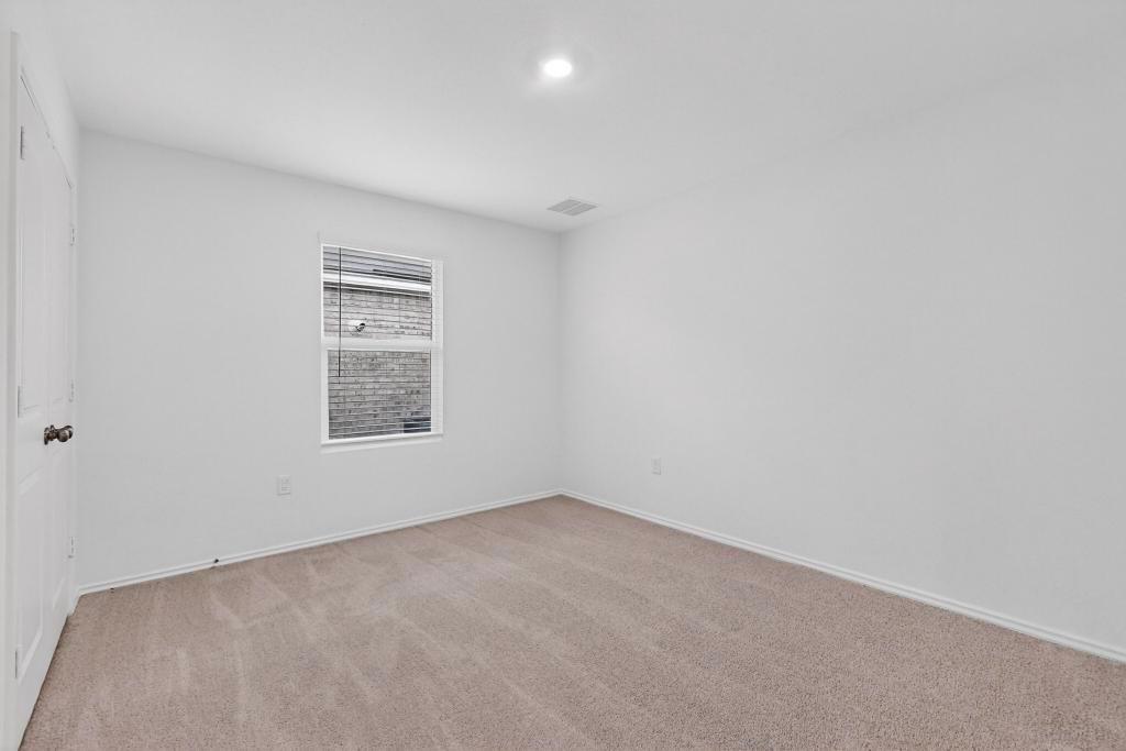 107 Herald Dr, Hutto, TX 78634