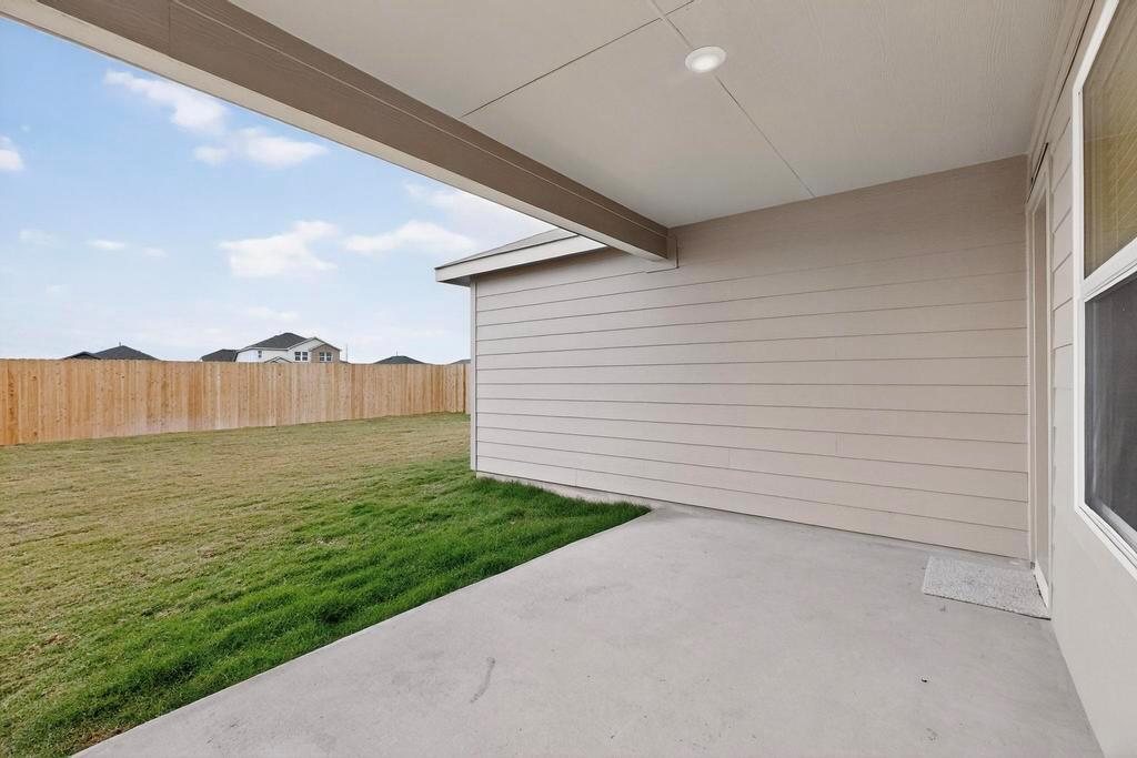 107 Herald Dr, Hutto, TX 78634