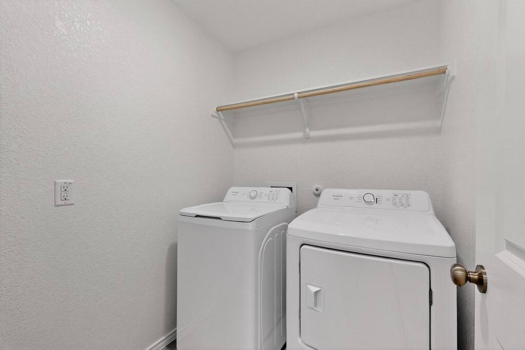 107 Herald Dr, Hutto, TX 78634