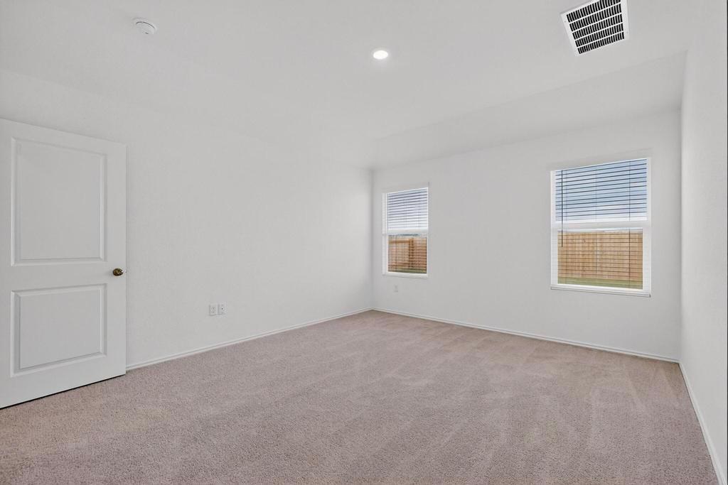 107 Herald Dr, Hutto, TX 78634