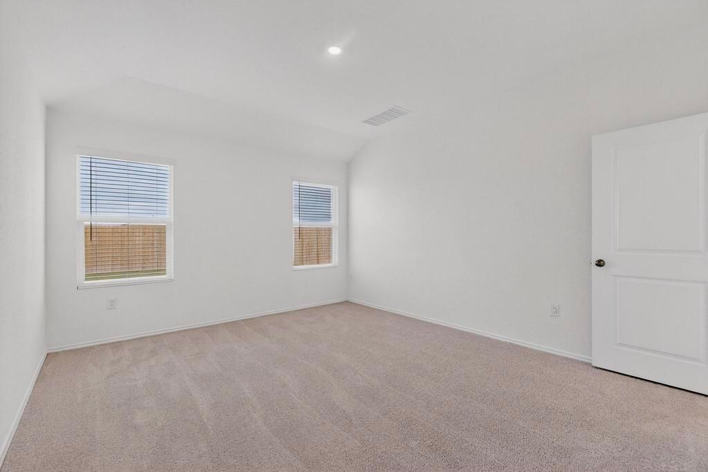 107 Herald Dr, Hutto, TX 78634