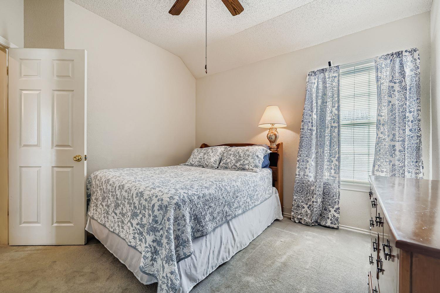 1209 Parrot Trl, Round Rock, TX 78681