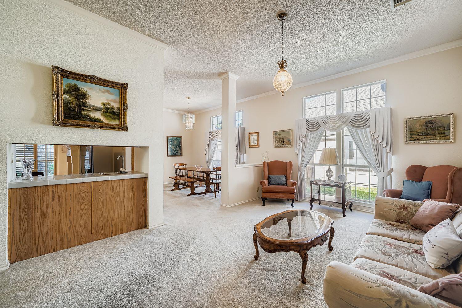 1209 Parrot Trl, Round Rock, TX 78681