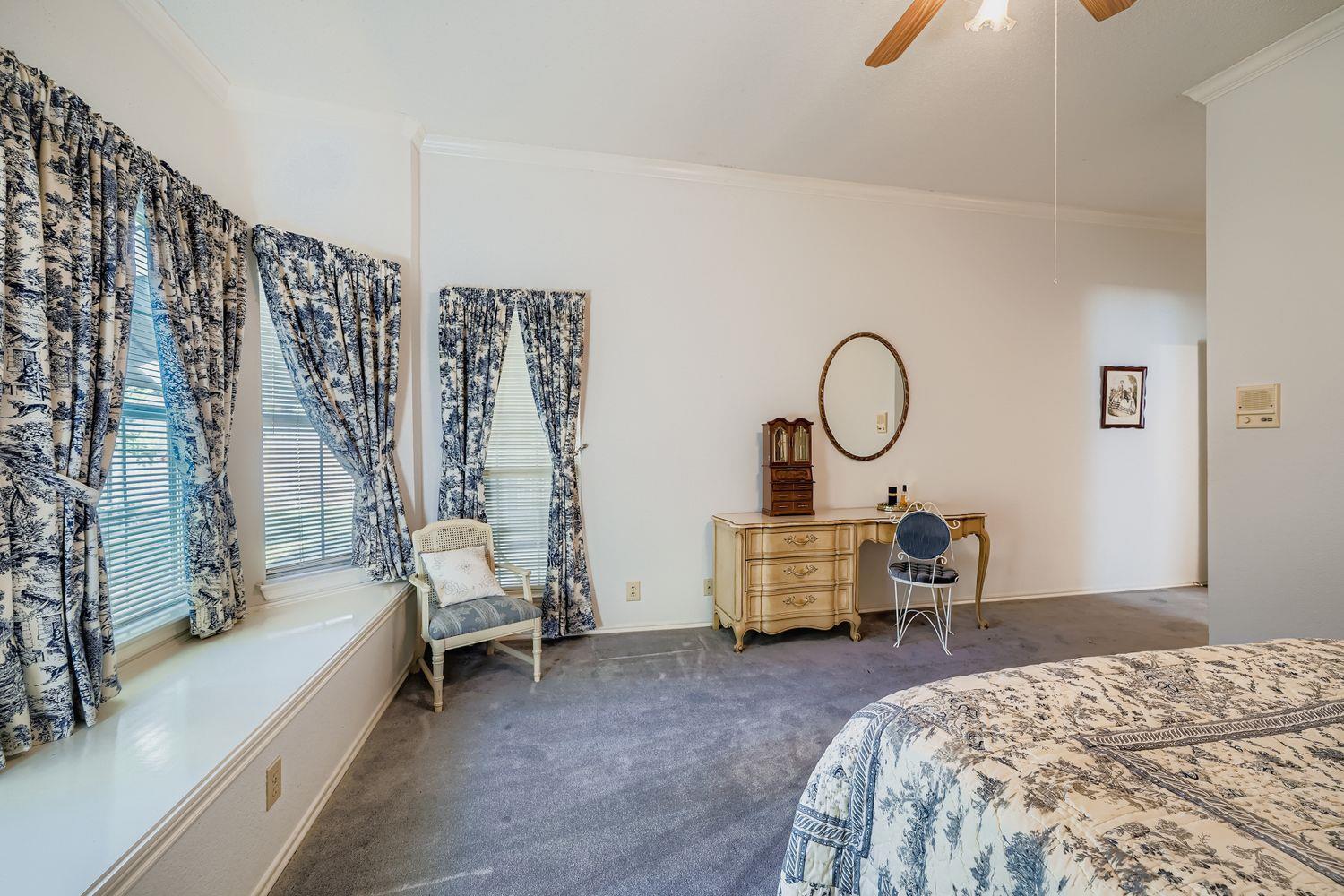 1209 Parrot Trl, Round Rock, TX 78681