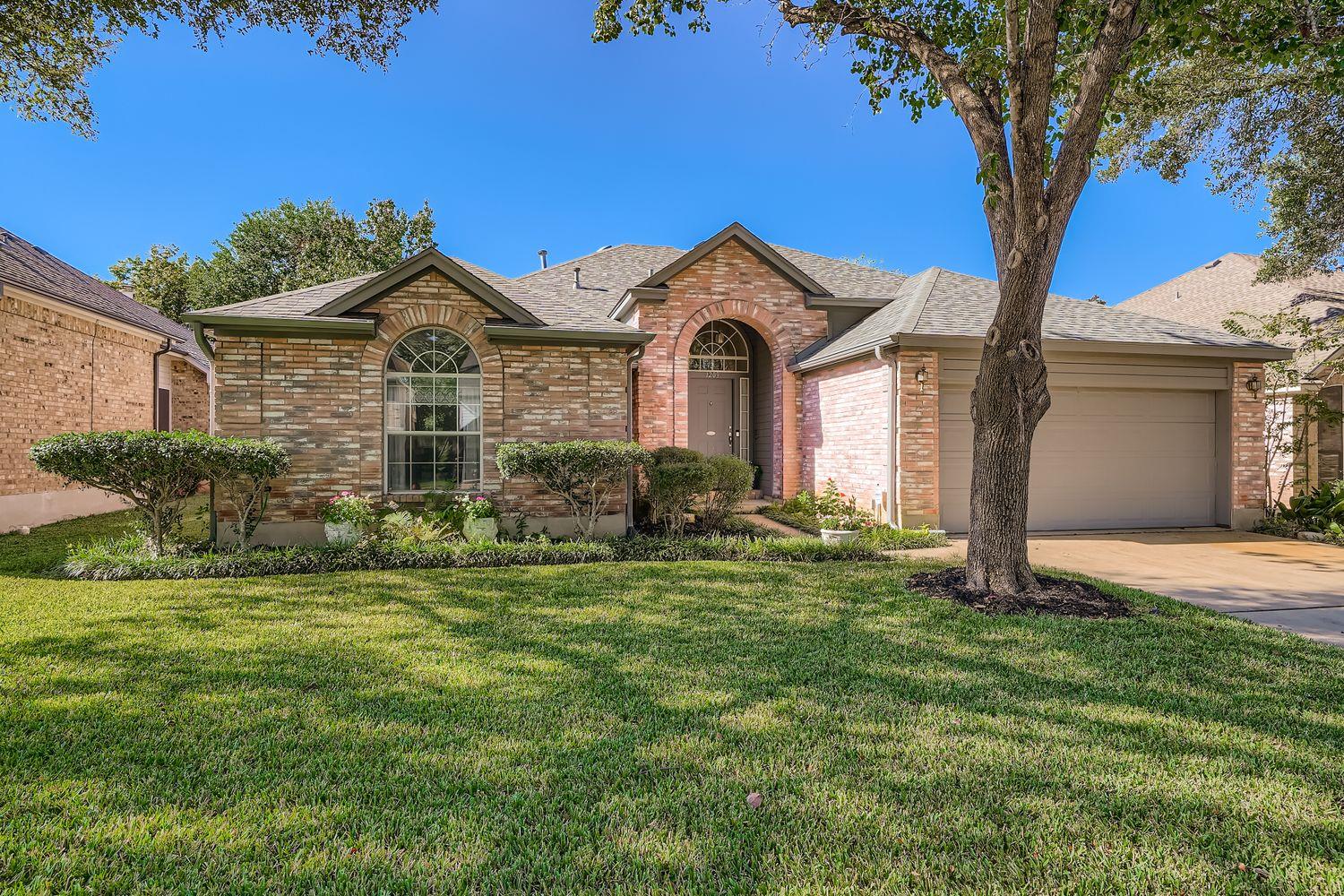1209 Parrot Trl, Round Rock, TX 78681