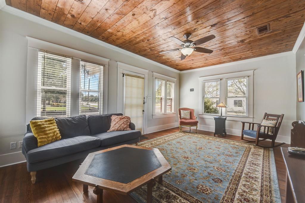 601 E 8th St, Georgetown, TX 78626