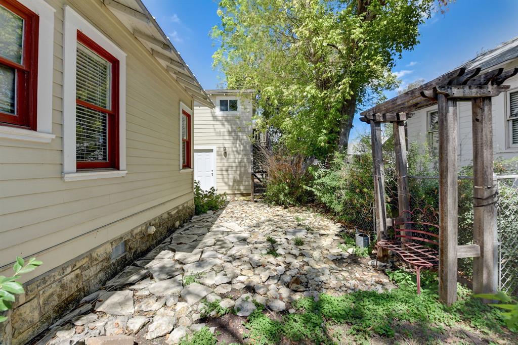 601 E 8th St, Georgetown, TX 78626